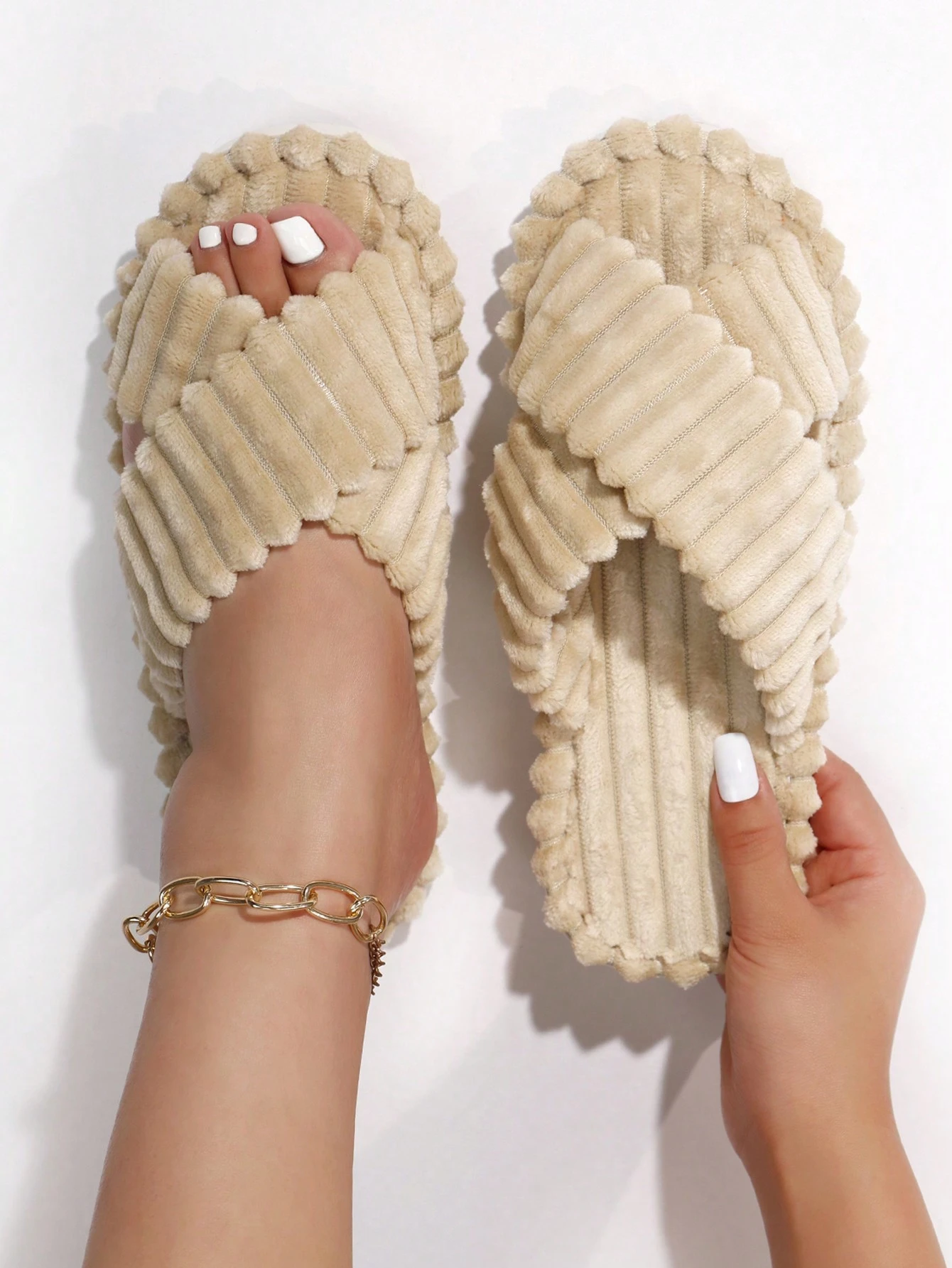 Pantoufles de maison femme mode automne/hiver à fausse fourrure moelleuse avec — vue 2