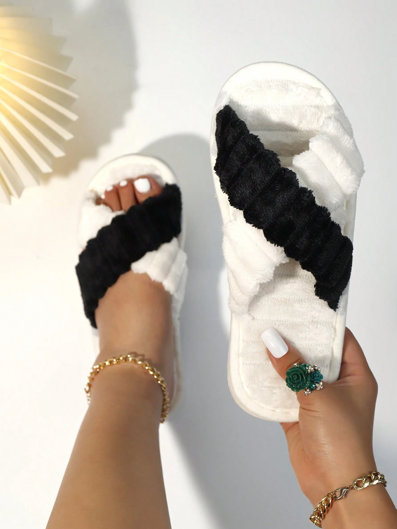 Pantoufles de maison femme mode automne/hiver à fausse fourrure moelleuse avec — vue 6