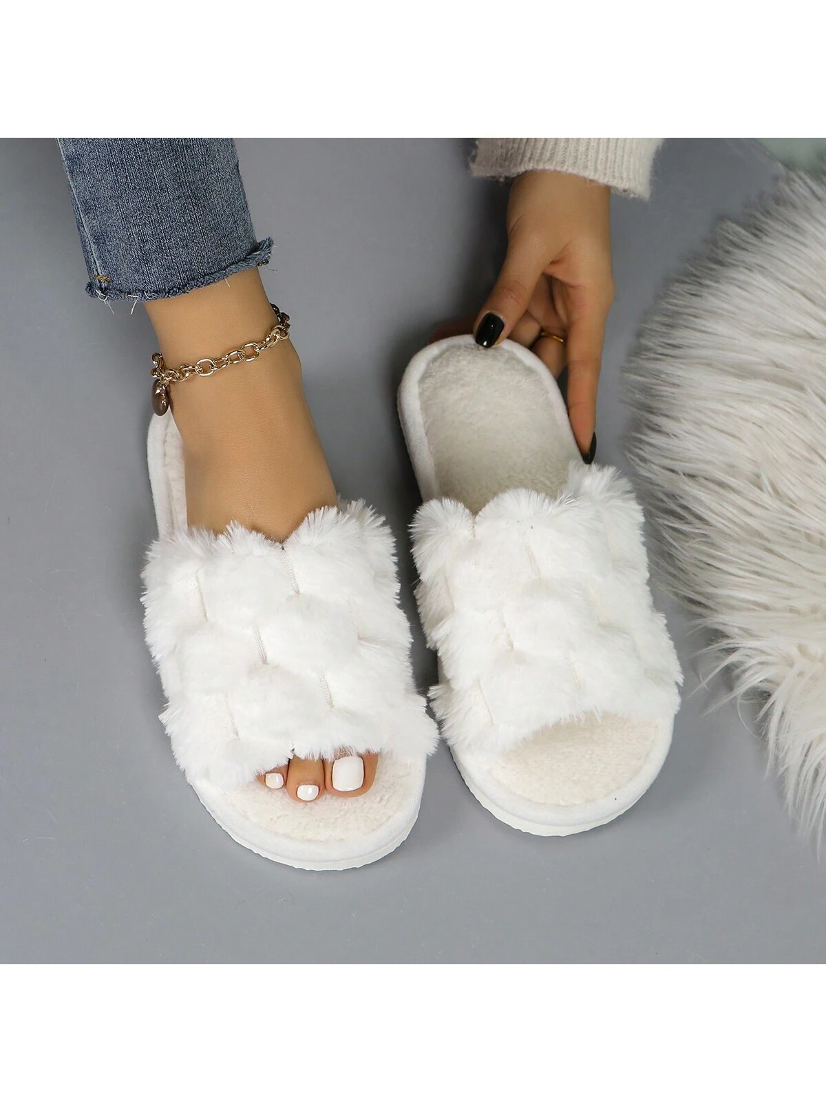 Pantoufles ouvertes en peluche moelleuse pour femmes, confortables et respirantes,