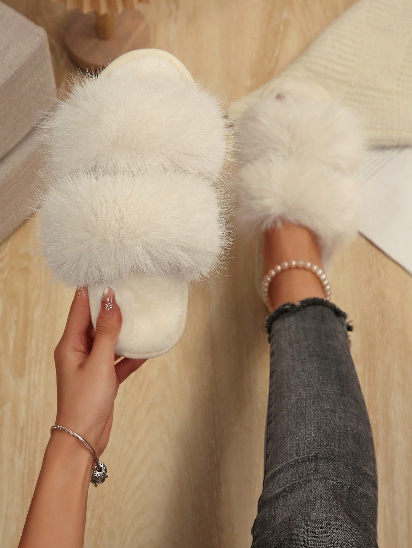 Pantoufles à double bride en fausse fourrure pour femmes, mules d'intérieur douces et