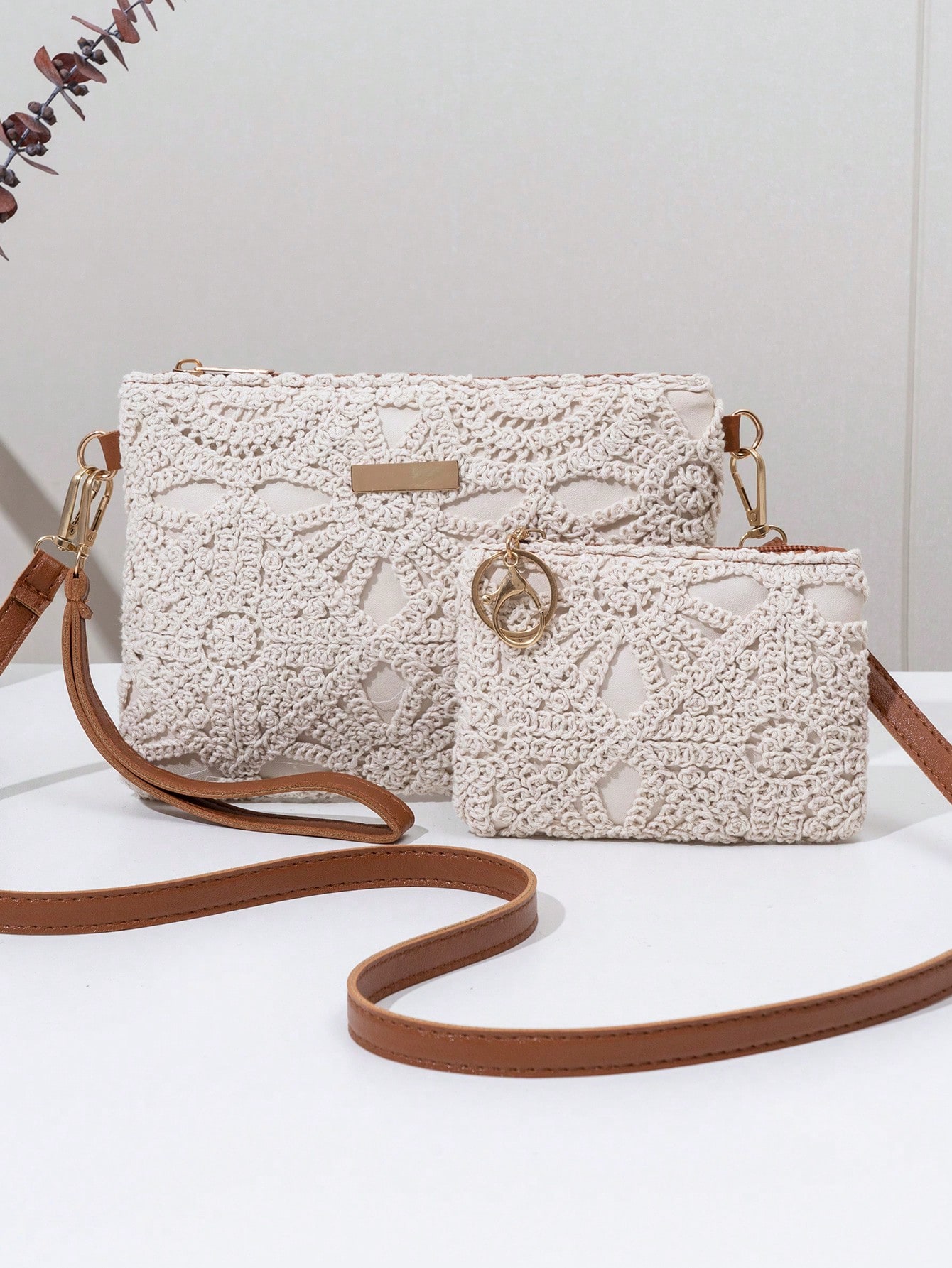Ensemble 2 pièces avec petit portefeuille, sac à main tressé ajouré à motif floral, — vue 2