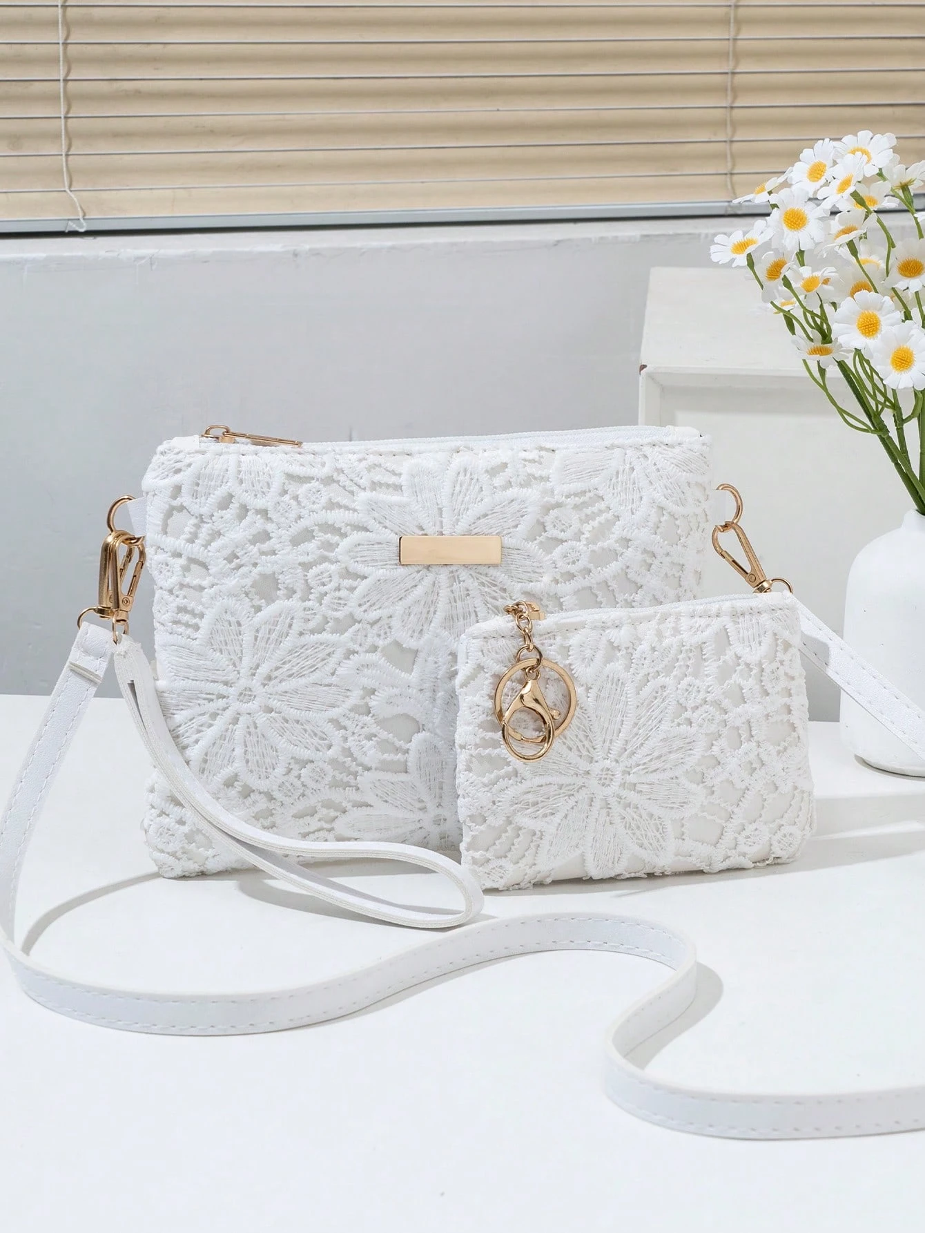 Ensemble 2 pièces avec petit portefeuille, sac à main tressé ajouré à motif floral, — vue 3