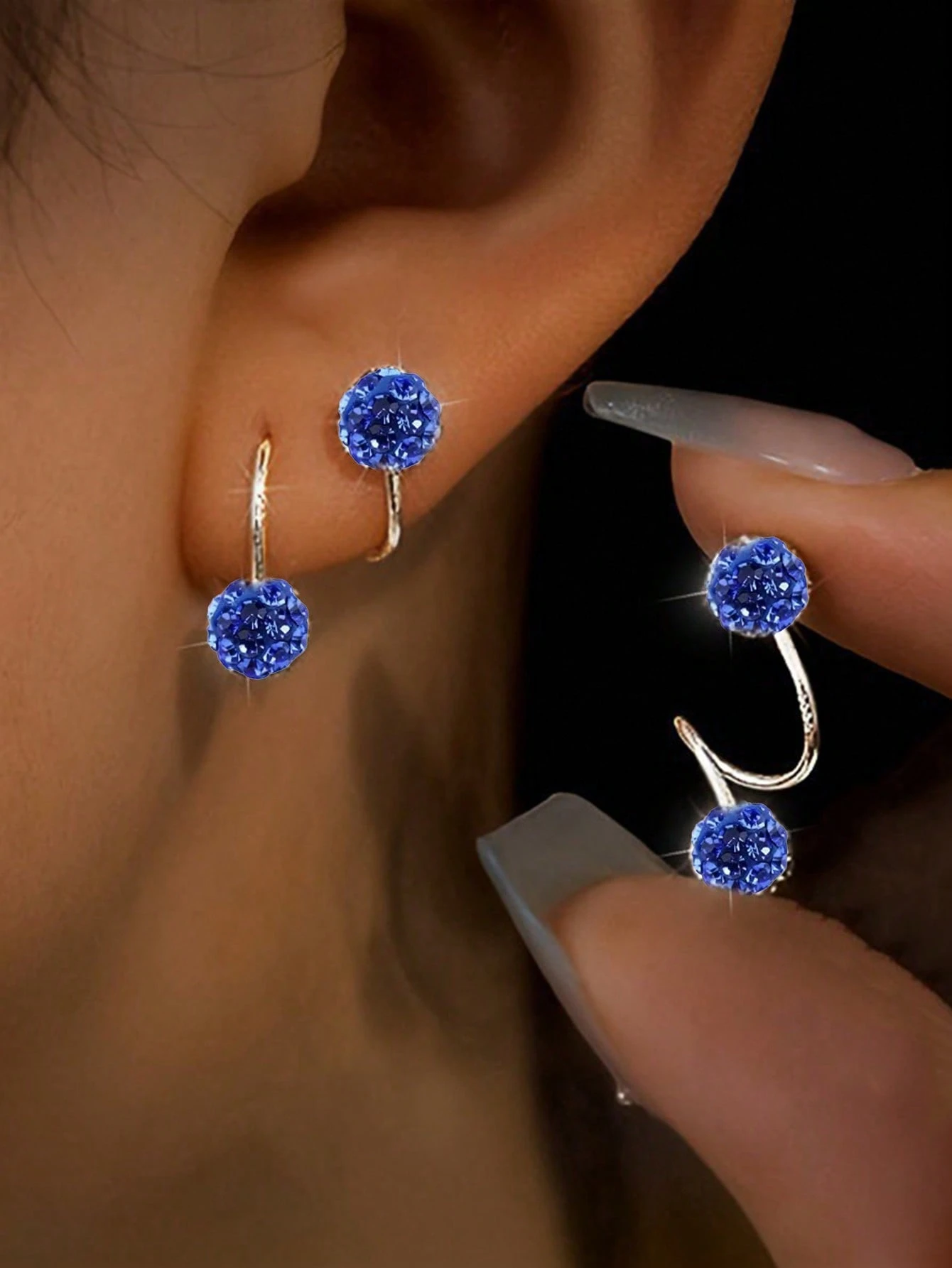 1 paire de boucles d'oreilles à boule de strass avec fermeture à vis double tête de style — vue 3
