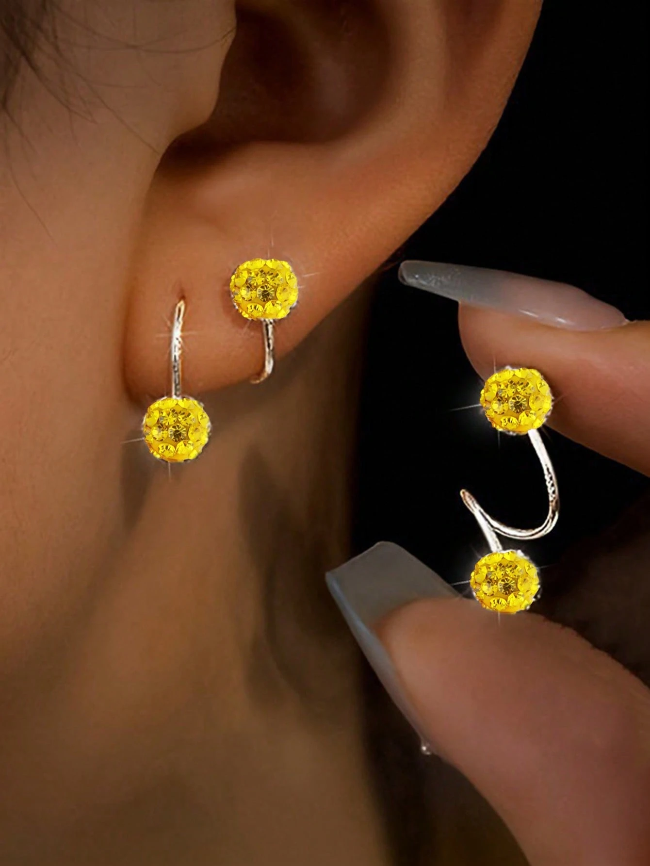 1 paire de boucles d'oreilles à boule de strass avec fermeture à vis double tête de style — vue 6