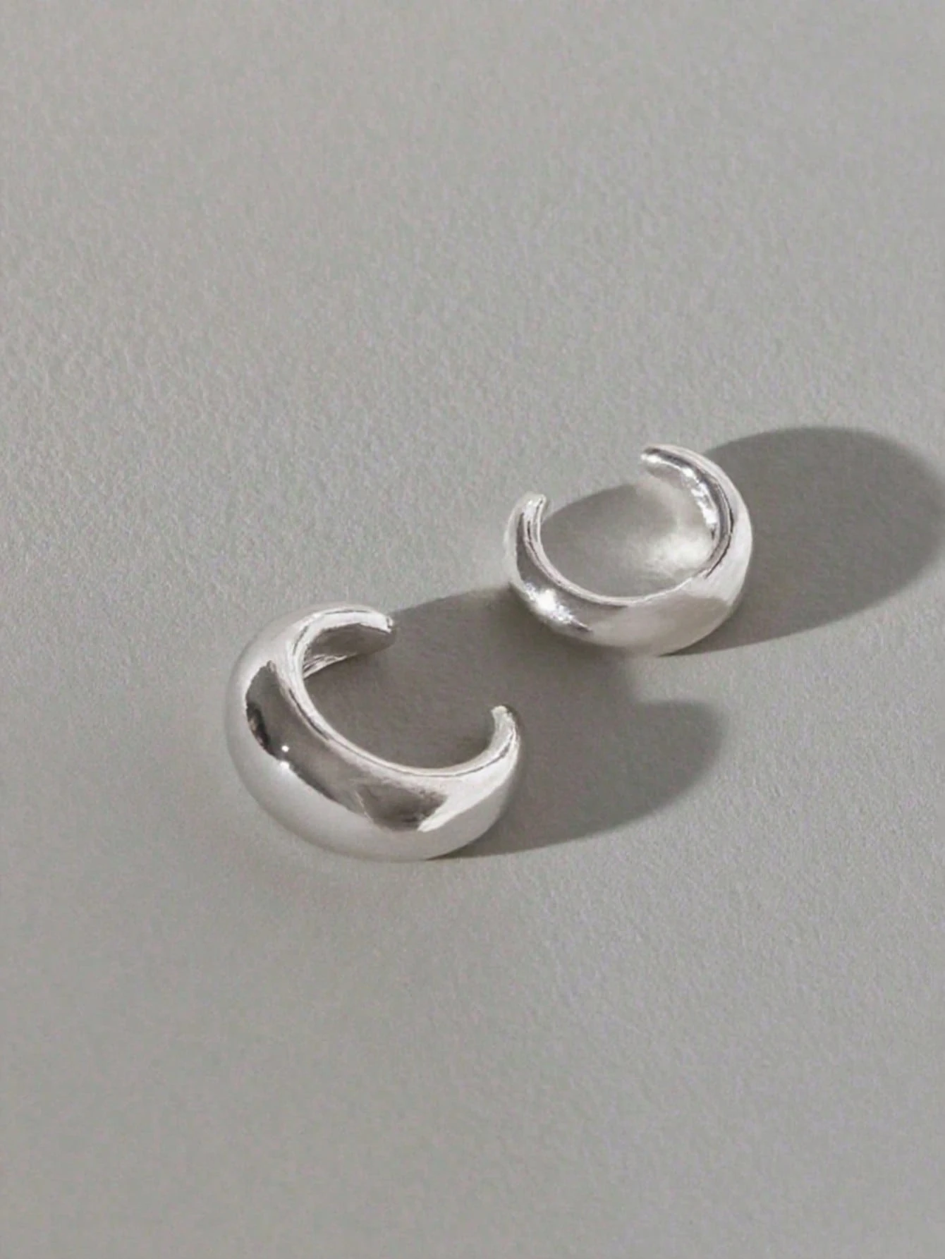 1 paire de boucles d'oreilles vintage uniques pour couple, design de serpent enroulé noir — vue 8
