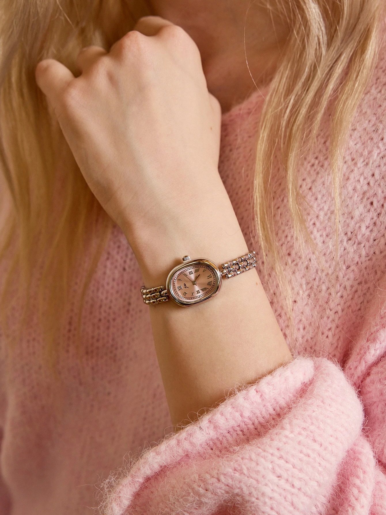 Hatastic 1 pièce Montre bracelet en alliage doré pour femme, cadran ovale, aiguilles — vue 3