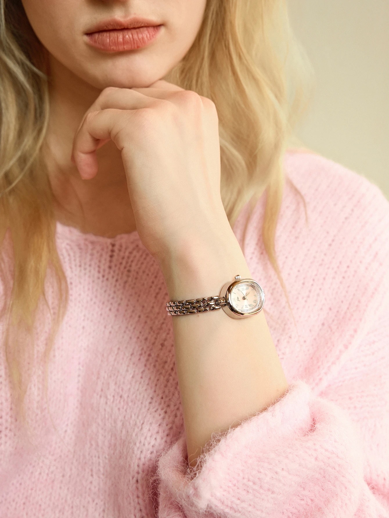 Hatastic 1 pièce Montre bracelet en alliage doré pour femme, cadran ovale, aiguilles — vue 4