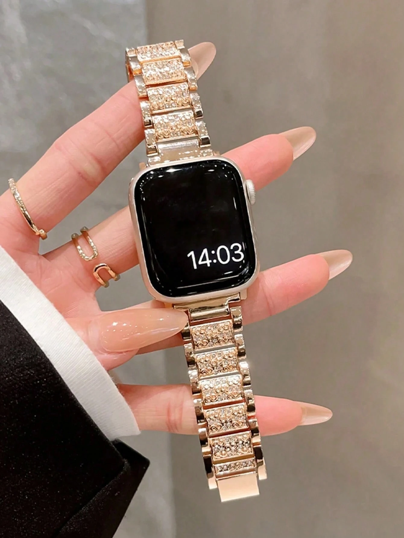 Bracelet compatible, disponible en tailles 38 mm, 40 mm, 41 mm, 42 mm, 44 mm, 45 mm, 49 — vue 2