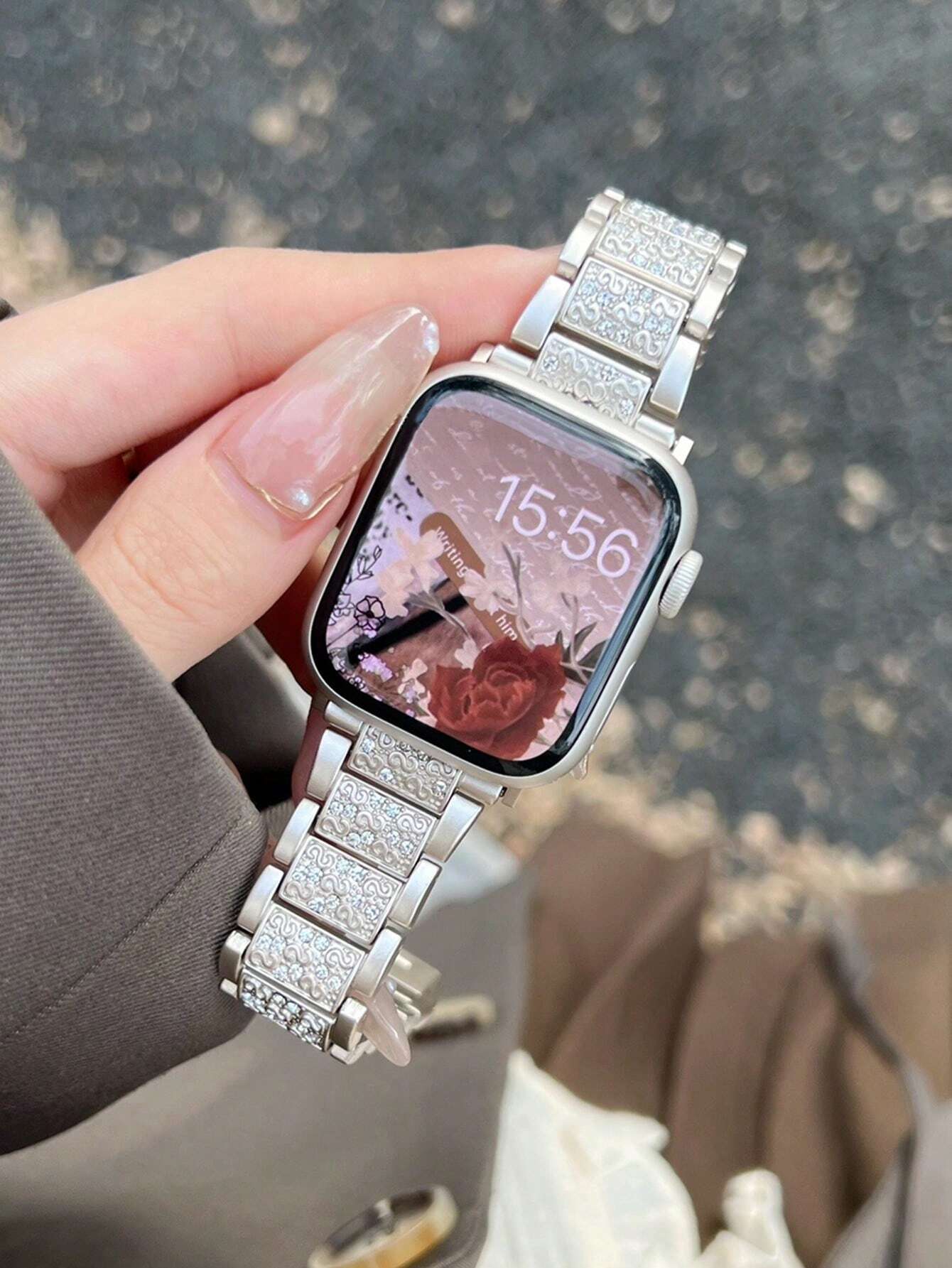 Bracelet de montre métallique entièrement serti de cristaux, compatible avec Apple Watch — vue 10
