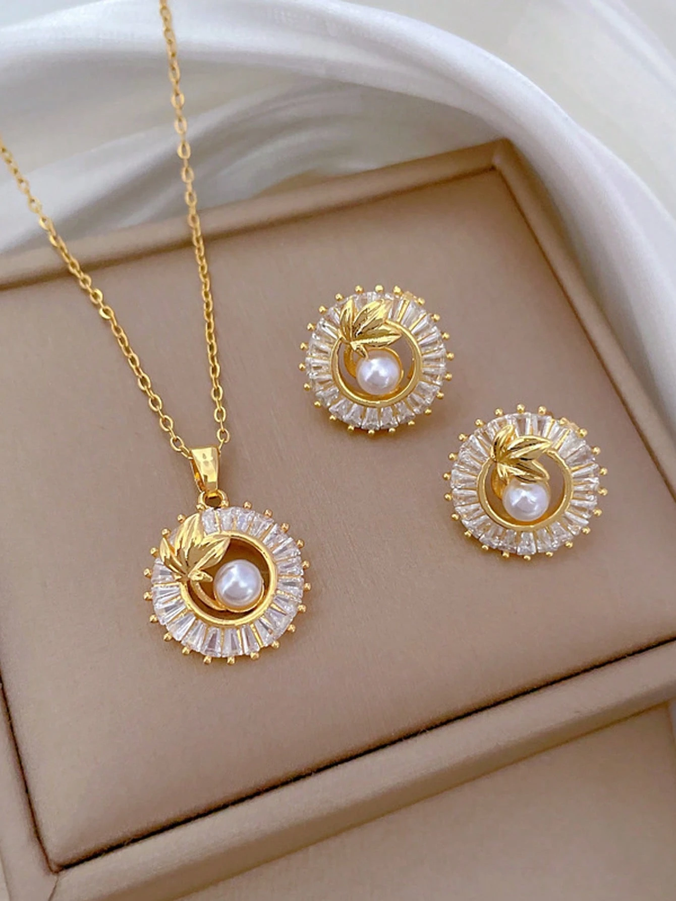 1 Set Collier et Boucles d'Oreilles en Acier Inoxydable avec Chaîne, Pendentif Goutte — vue 4