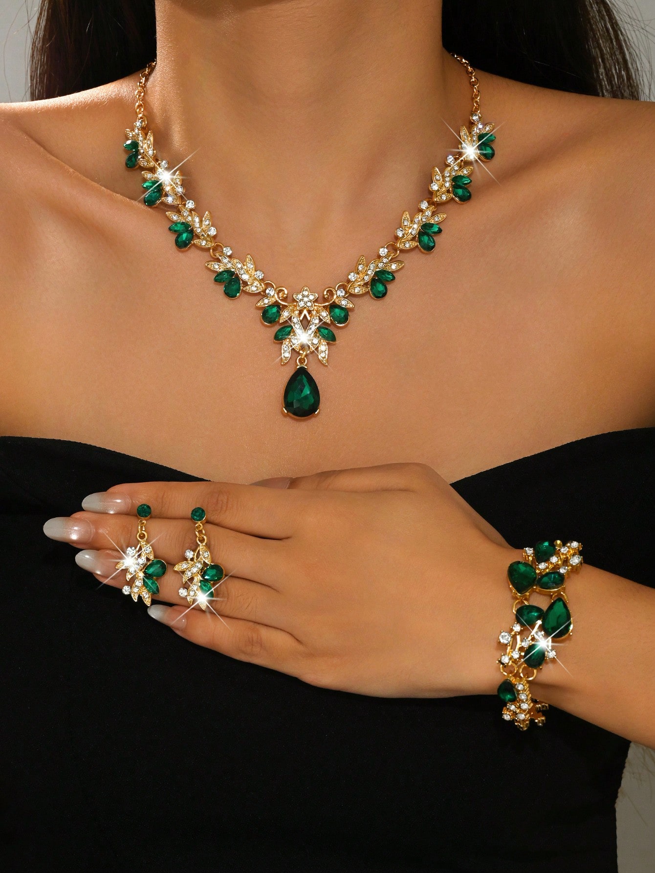 Ensemble de bijoux de mode comprenant un collier et des boucles d'oreilles brillants avec — vue 6