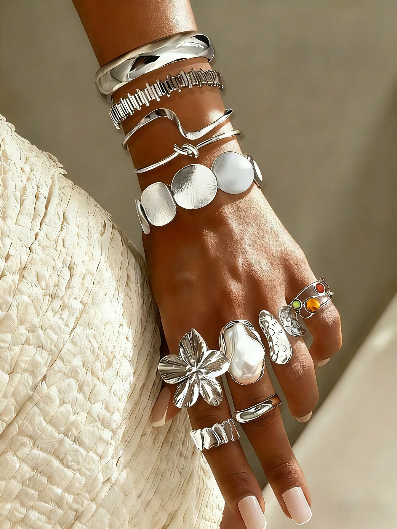 /set Bracelet large en métal doré avec design géométrique vintage exagéré et luxueux, — vue 4