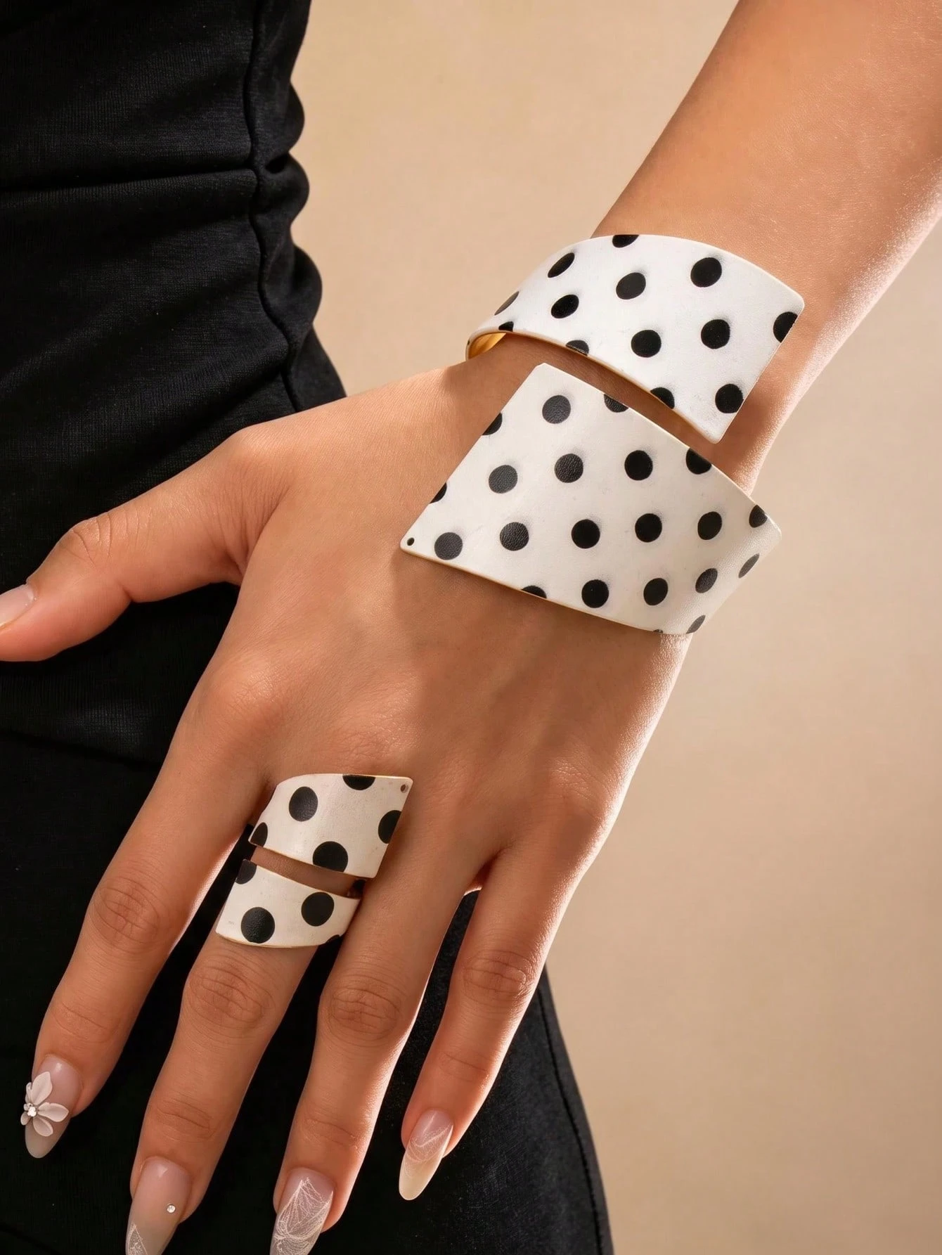 /set Bracelet et bague à aile texturée personnalisée de style européen et américain, — vue 2