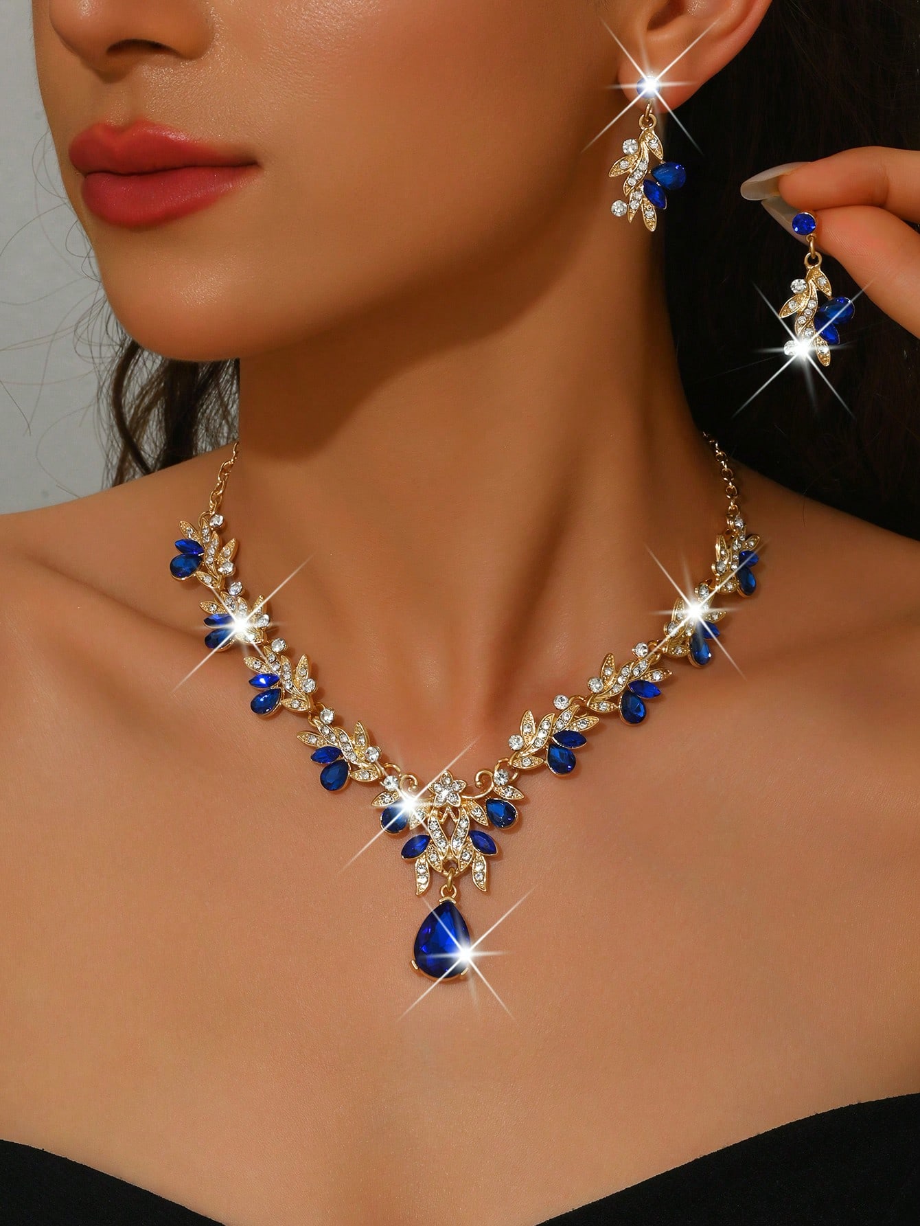 Ensemble de bijoux de mode comprenant un collier et des boucles d'oreilles brillants avec — vue 3