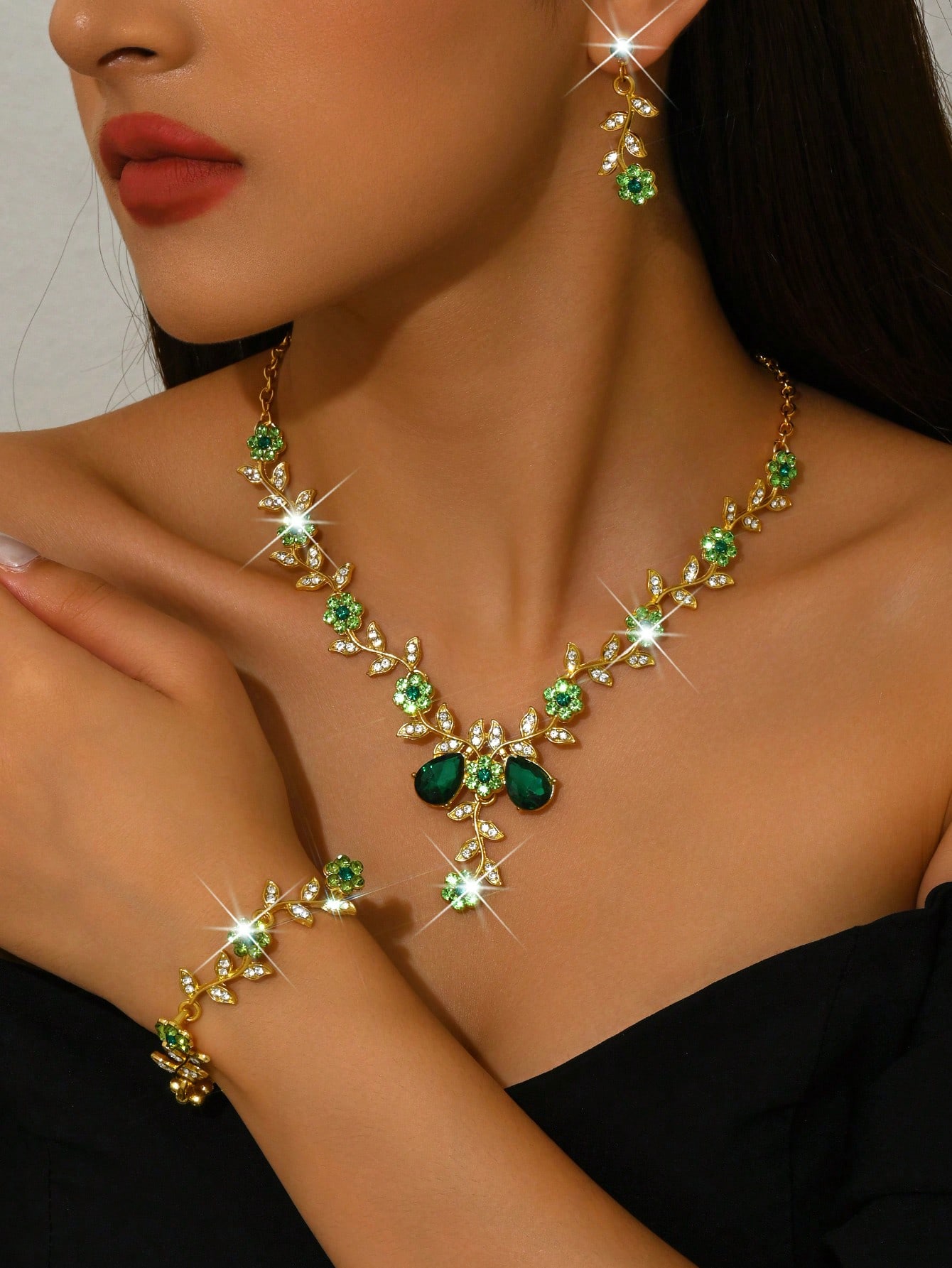 Ensemble de bijoux de mode comprenant un collier et des boucles d'oreilles brillants avec — vue 9