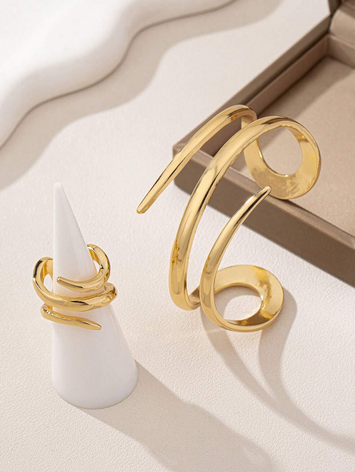 1 set Ensemble de bijoux bangle en or avec perle de ligne géométrique rétro chic et bague — vue 7