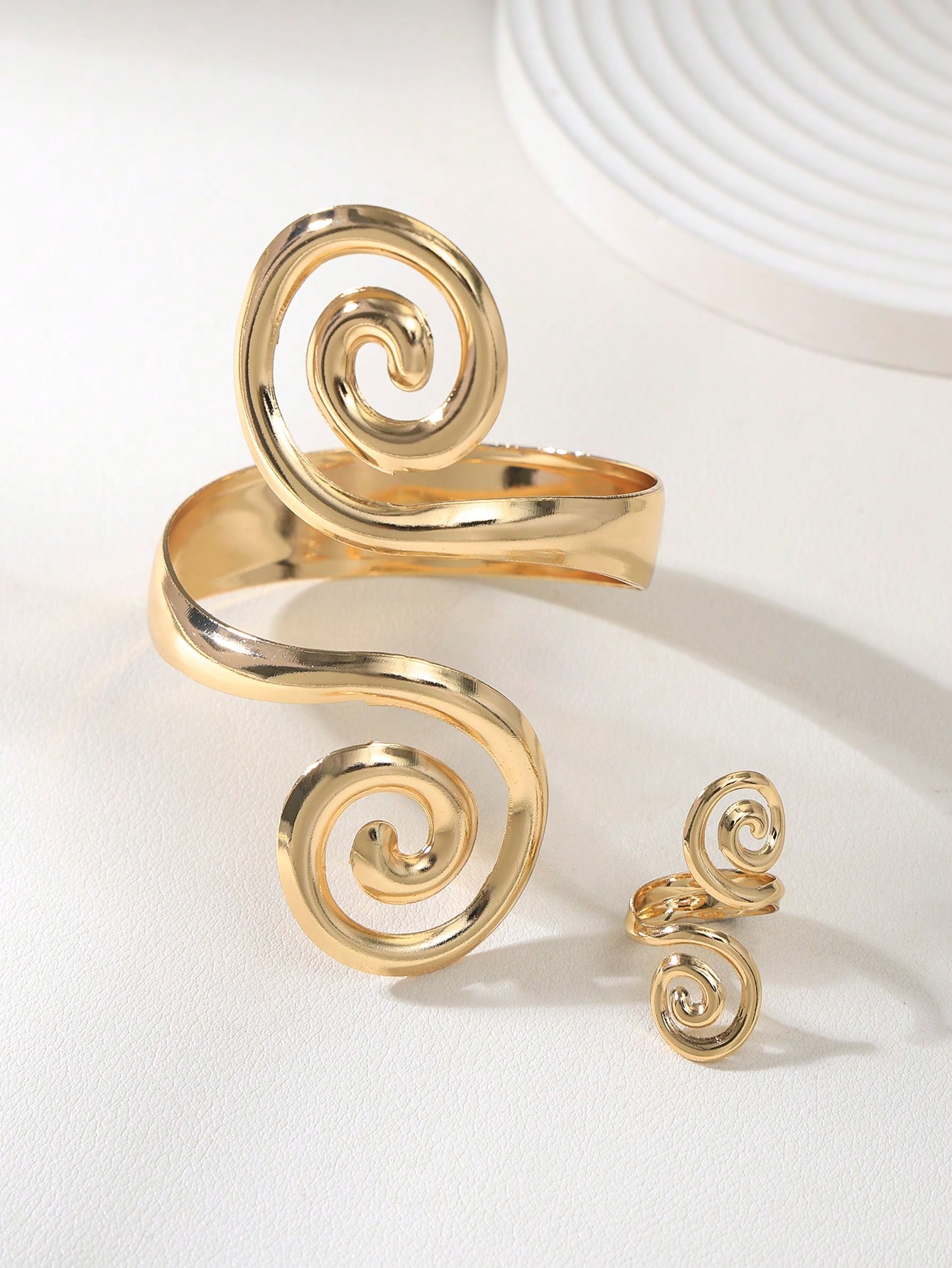 1 set Ensemble de bijoux bangle en or avec perle de ligne géométrique rétro chic et bague — vue 10