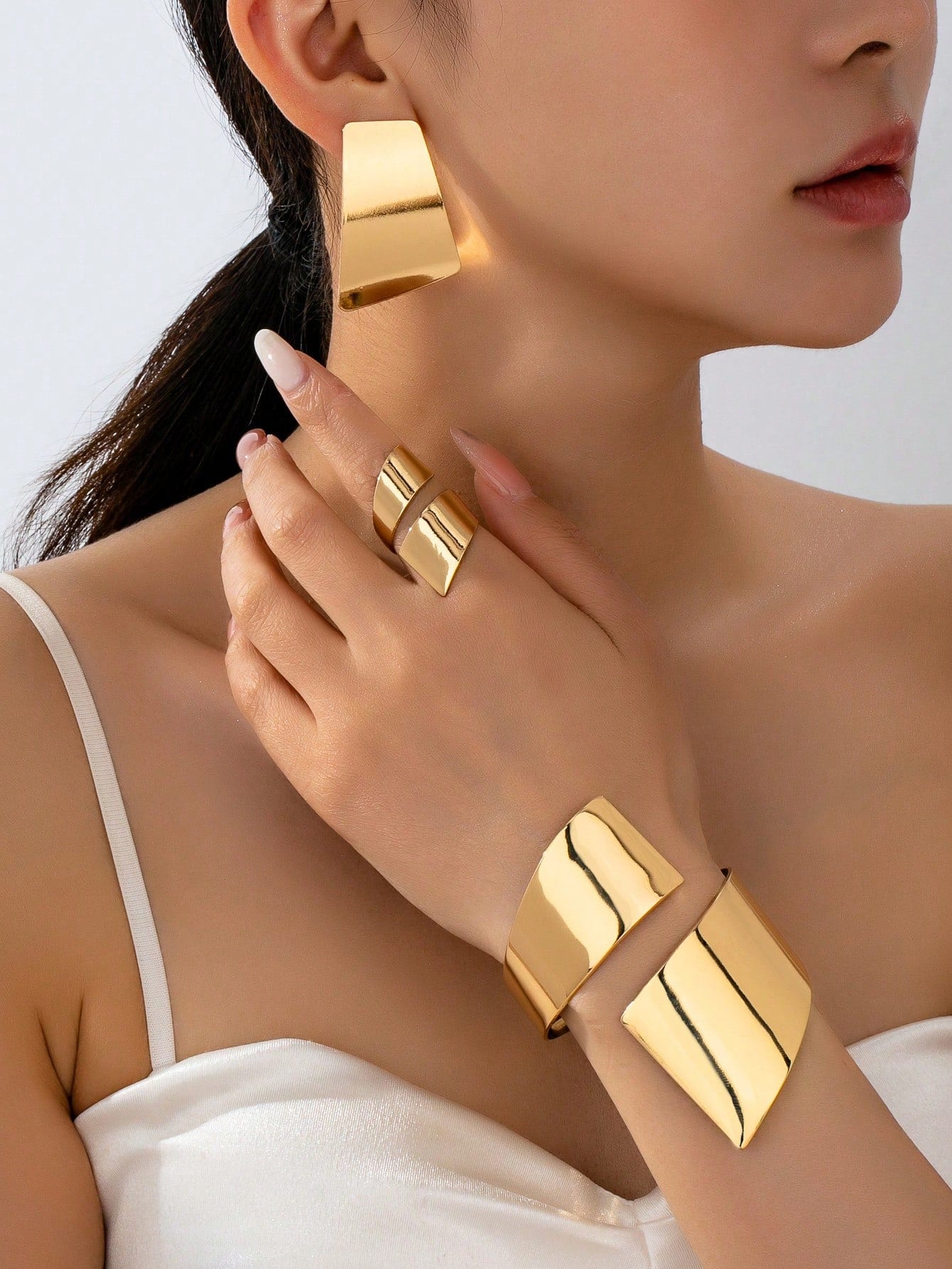 1 set de bijoux à la mode en métal avec boucles d'oreilles à larges clous géométriques