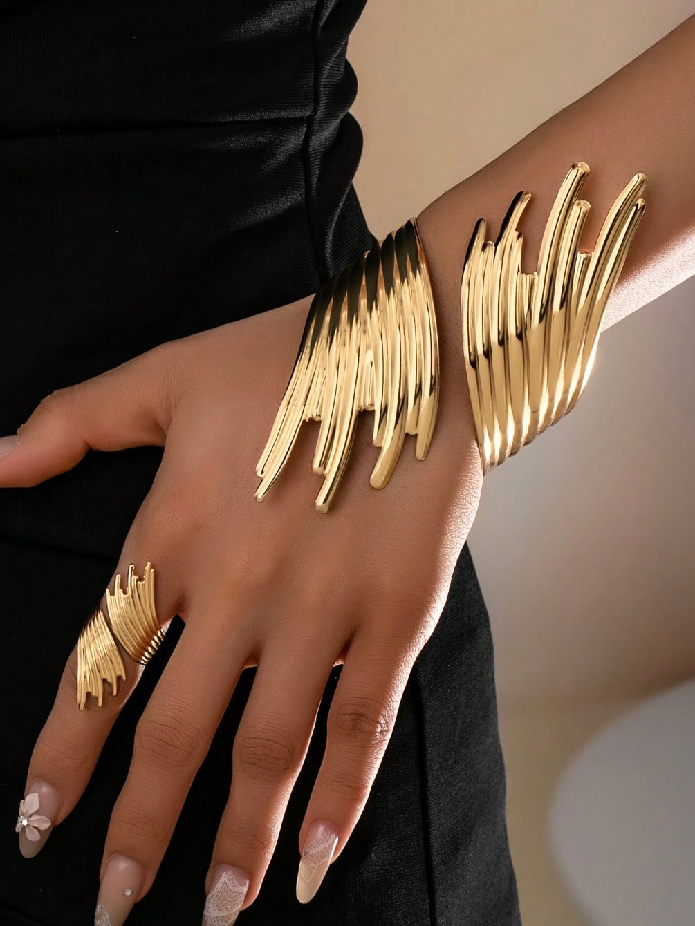 /set Bracelet et bague à aile texturée personnalisée de style européen et américain, — vue 13