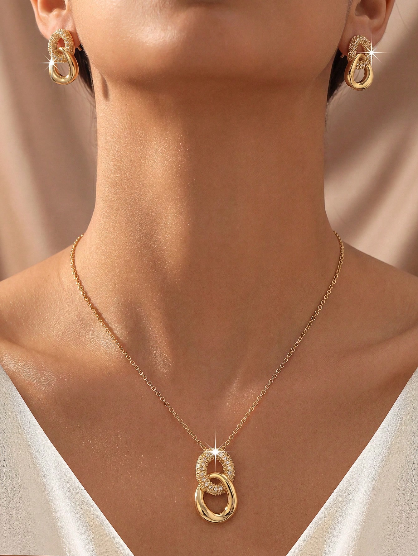 /Set Collier pendentif ovale double entrelacé or/argent pour femmes & boucles d'oreilles — vue 2