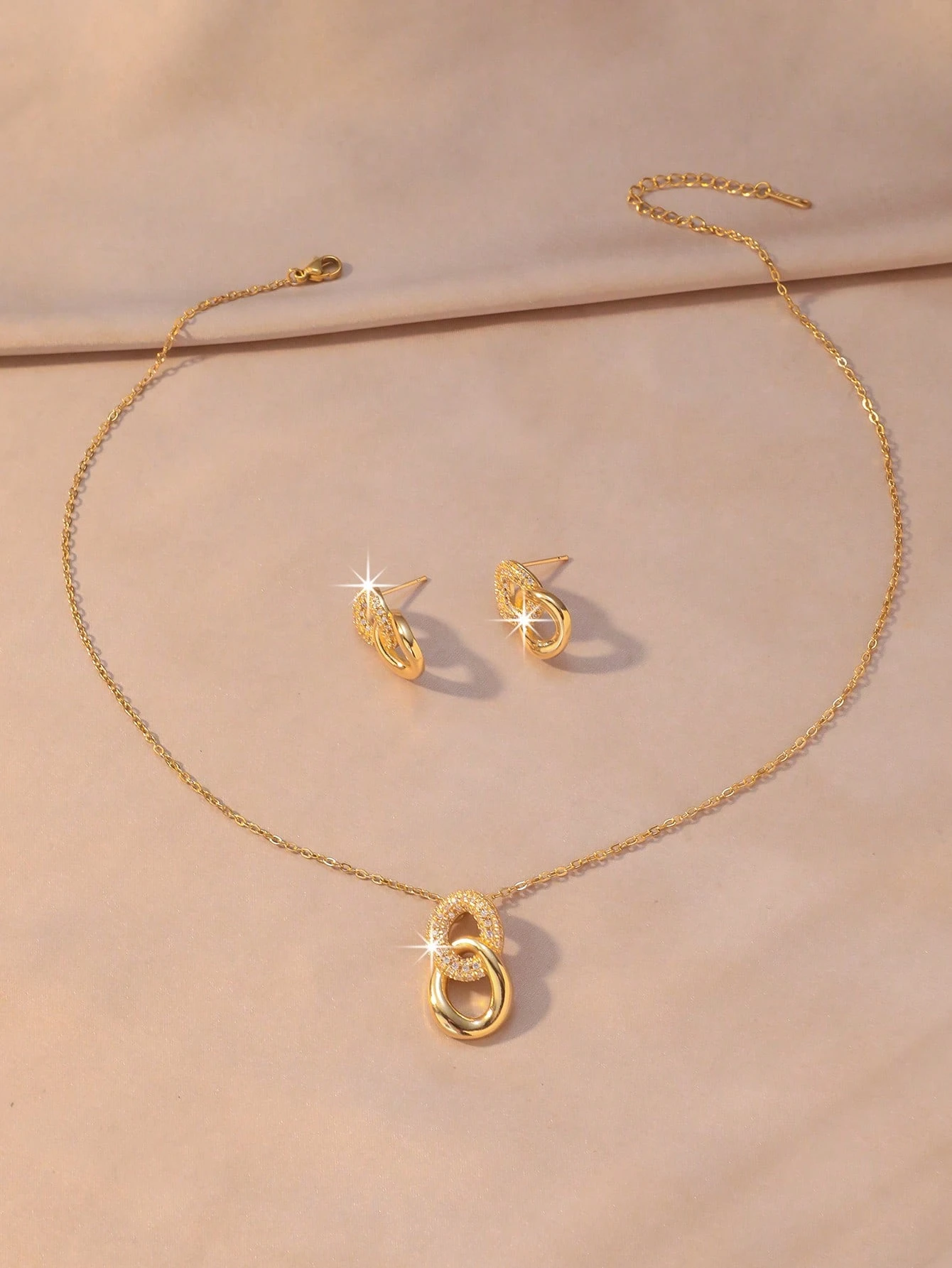 /Set Collier pendentif ovale double entrelacé or/argent pour femmes & boucles d'oreilles — vue 4