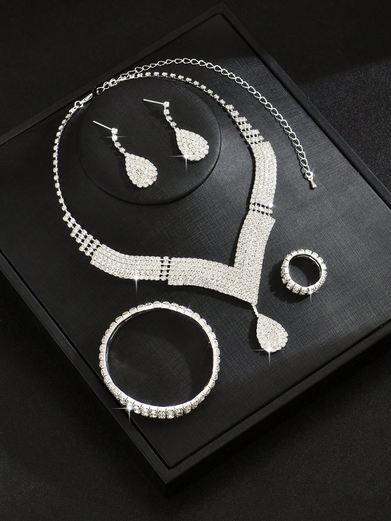 /set Ensemble de bijoux Collier, Boucles d'oreilles, Bracelet, Bague pour Femmes, — vue 7