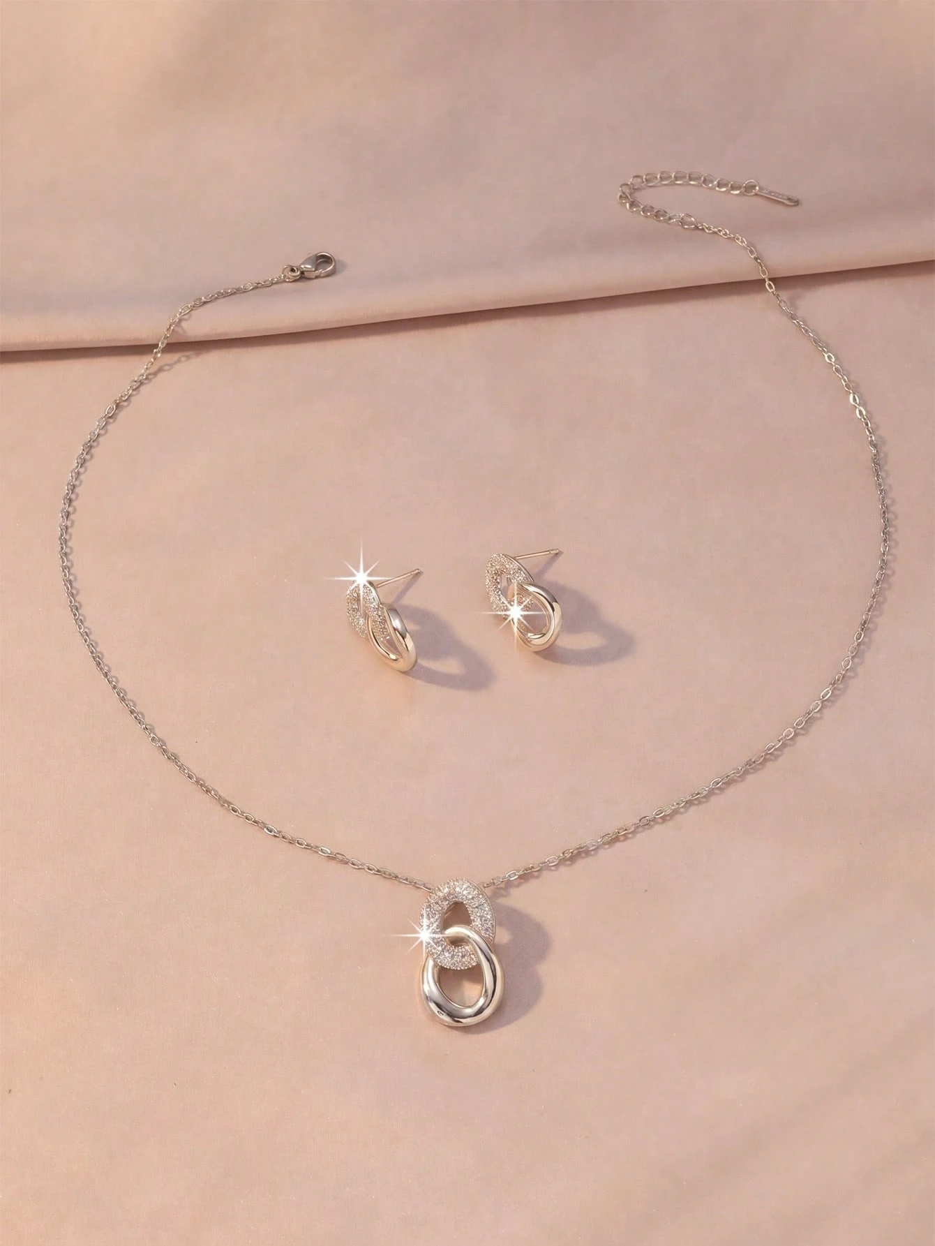 /Set Collier pendentif ovale double entrelacé or/argent pour femmes & boucles d'oreilles — vue 11