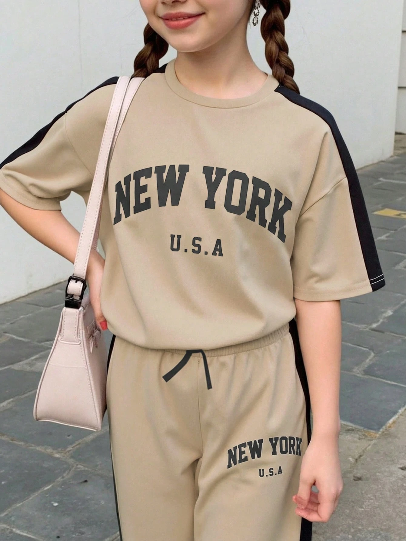 Ensemble t-shirt et pantalon décontracté, ample et minimaliste pour — vue 2