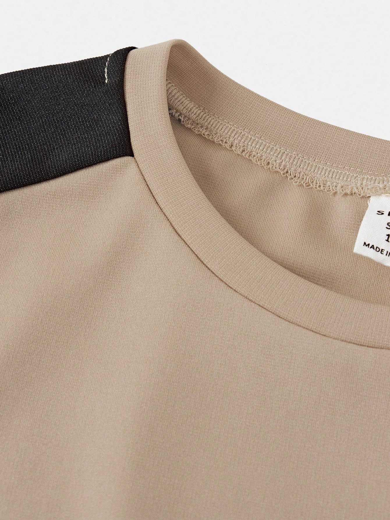 Ensemble t-shirt et pantalon décontracté, ample et minimaliste pour — vue 8
