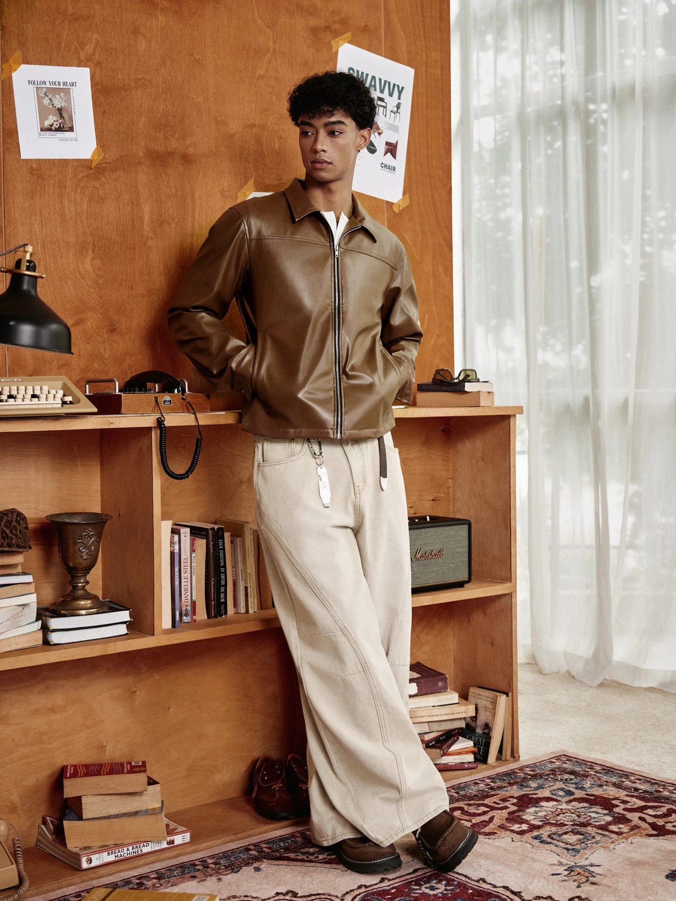 SWAVVY Veste longue à manches longues en cuir PU ajustée, style décontracté jeune et mode — vue 2