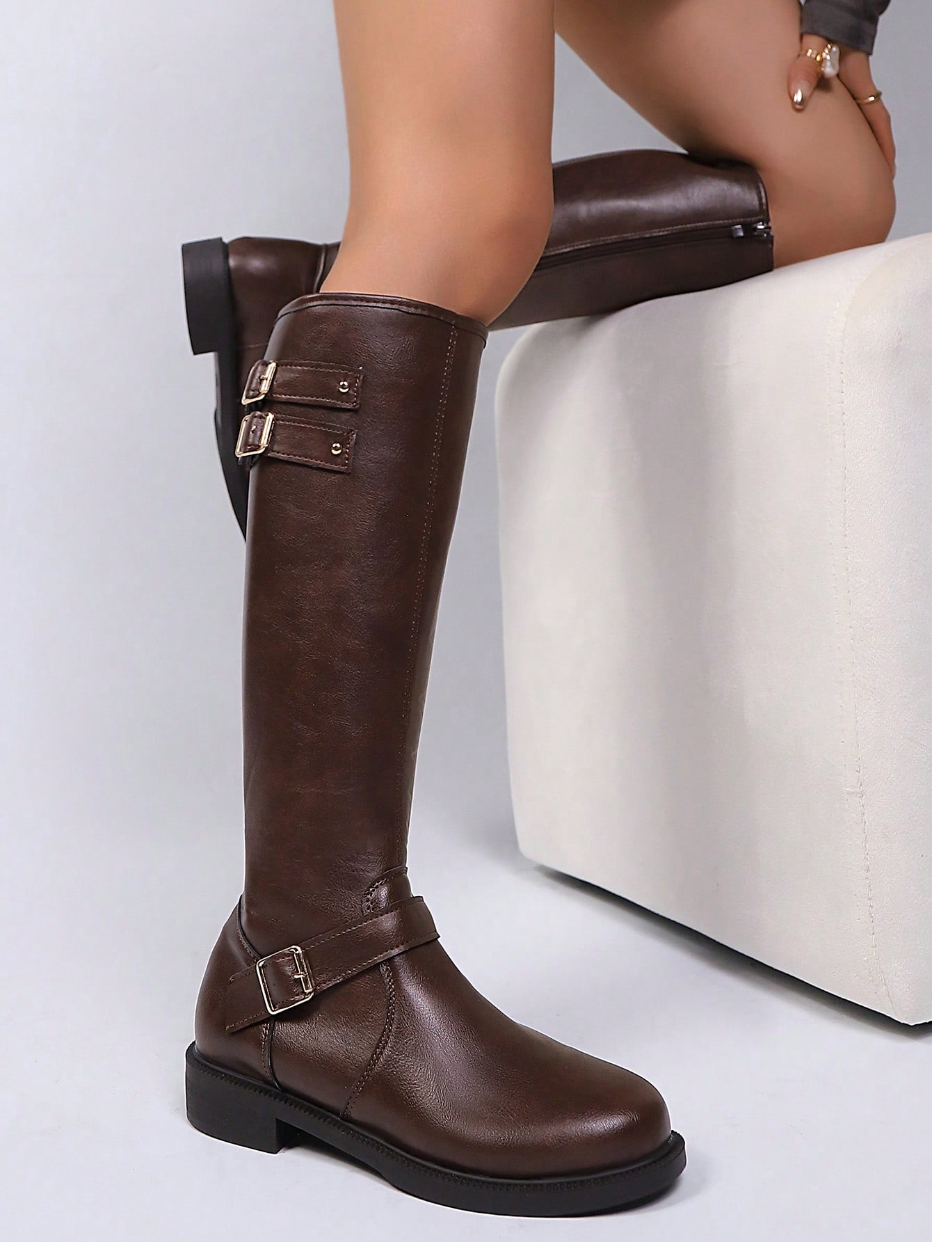Bottes hautes pour femmes avec décoration de boucle marron et bottines de cheville — vue 3