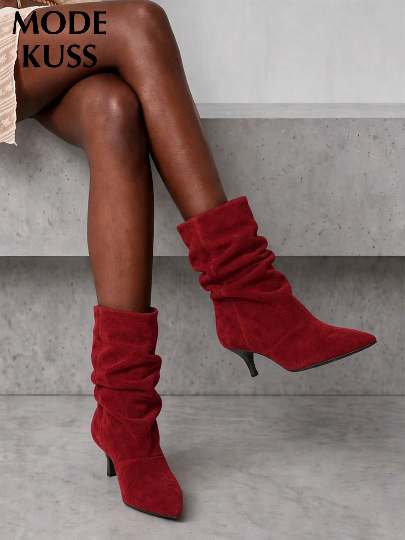 Nouvelles bottines à talons aiguilles pointus empilés et froncés, mode minimaliste — vue 3