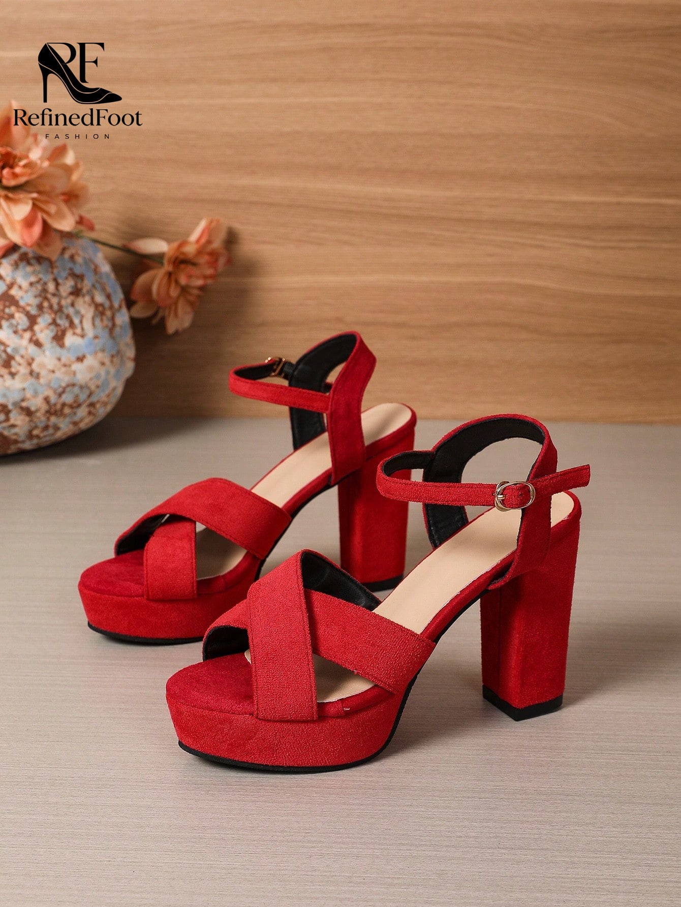Talons hauts en velours noir confortables et pour femmes avec bride de cheville, — vue 5