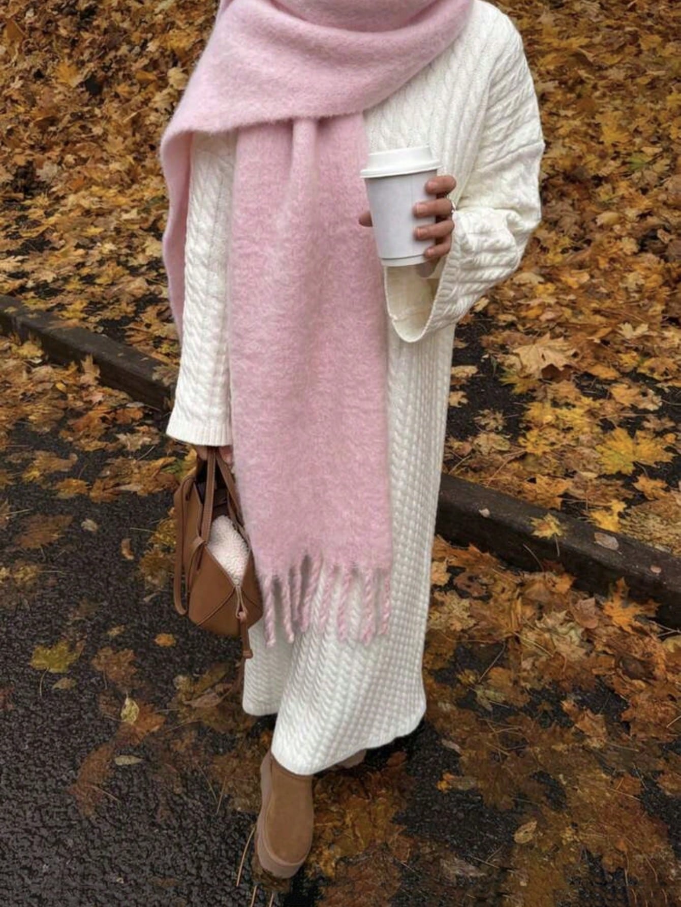 Écharpe tricotée élégante avec franges pour femmes - Confortable, coupe-vent, chaude, — vue 10