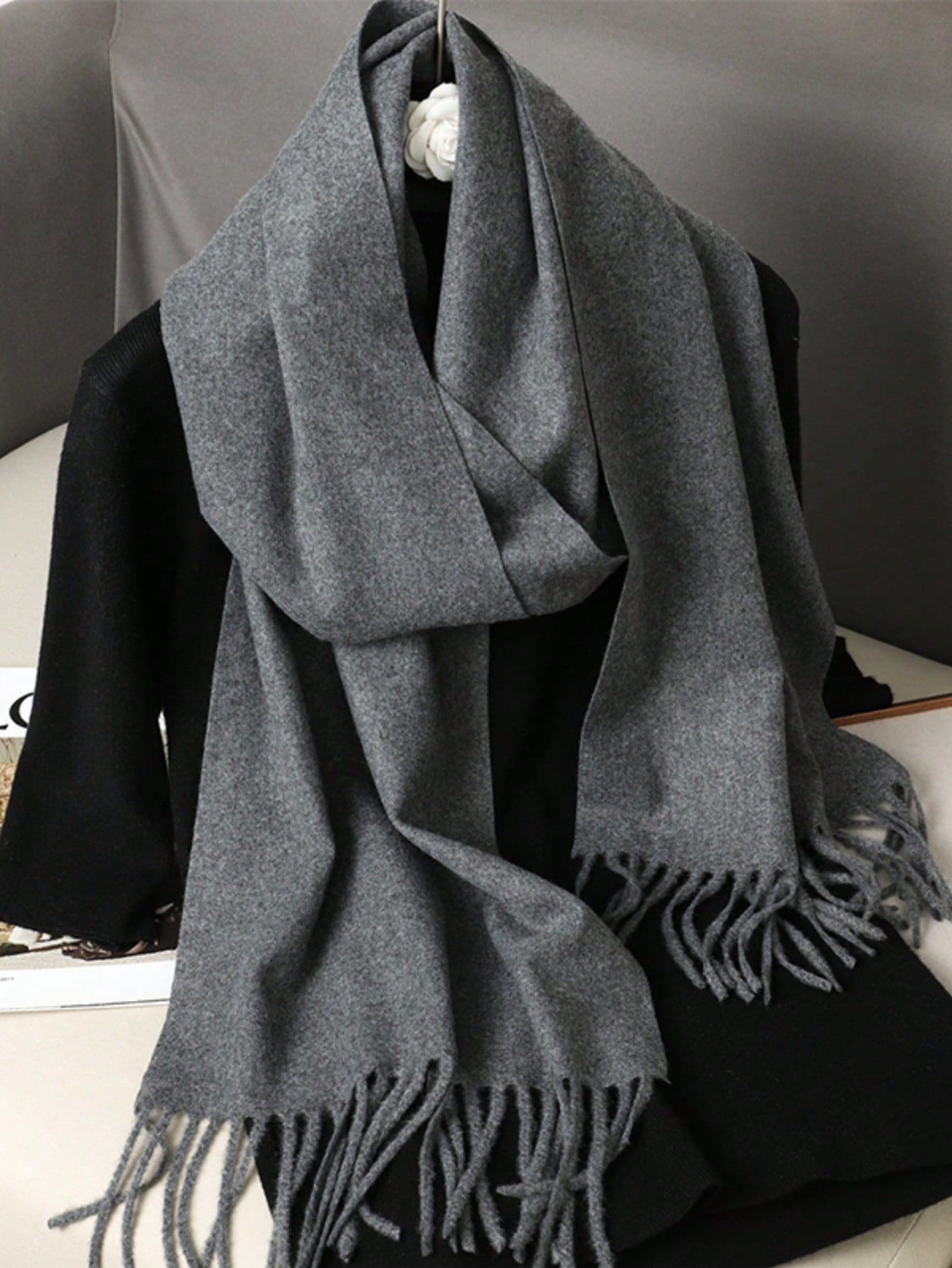 Écharpe pashmina femme en sergé premium avec franges, couleur unie, automne/hiver, châle — vue 5