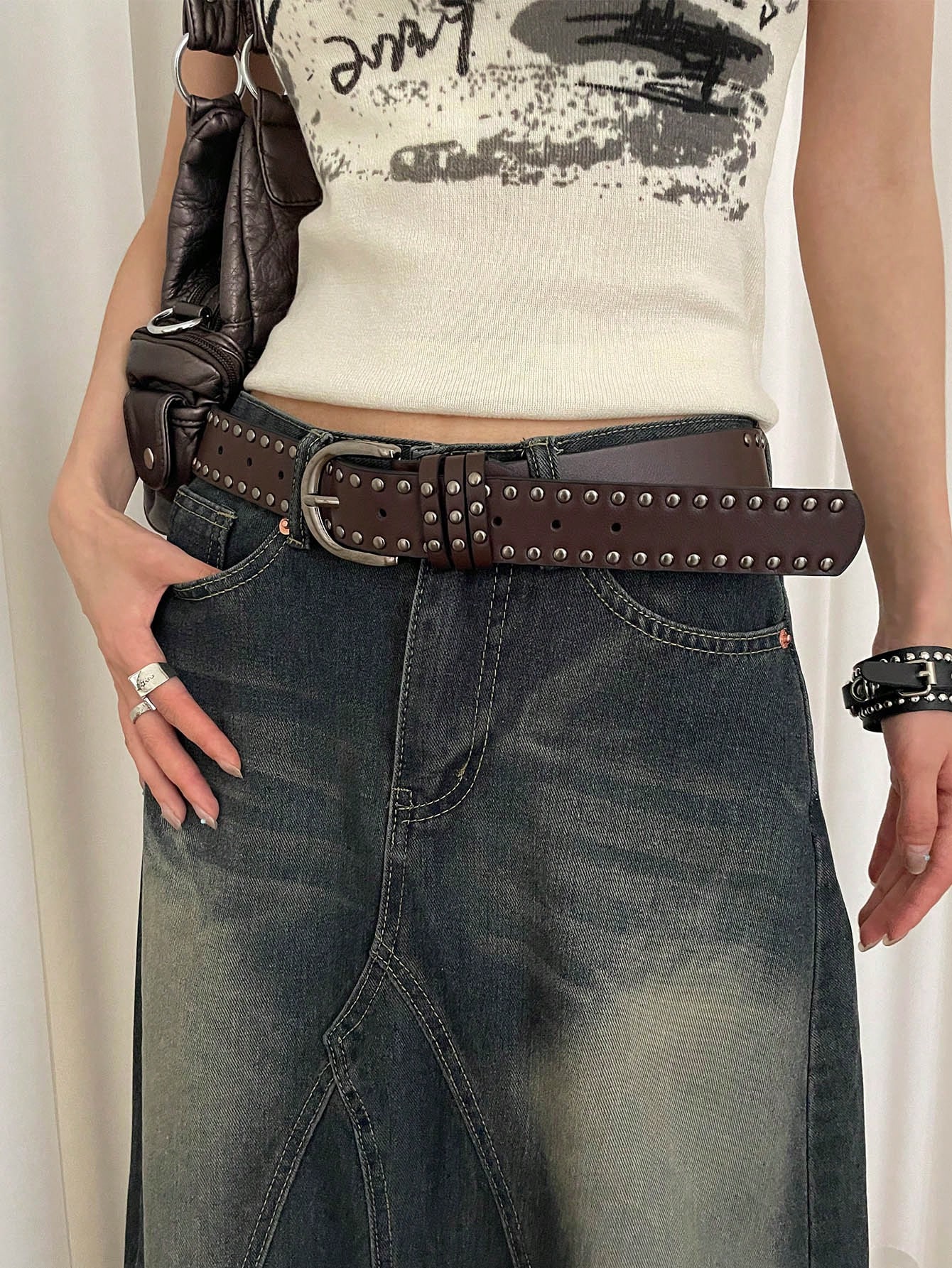 Ceinture en PU jaune pour femmes, style punk avec double rangée de rivets décoratifs, — vue 2