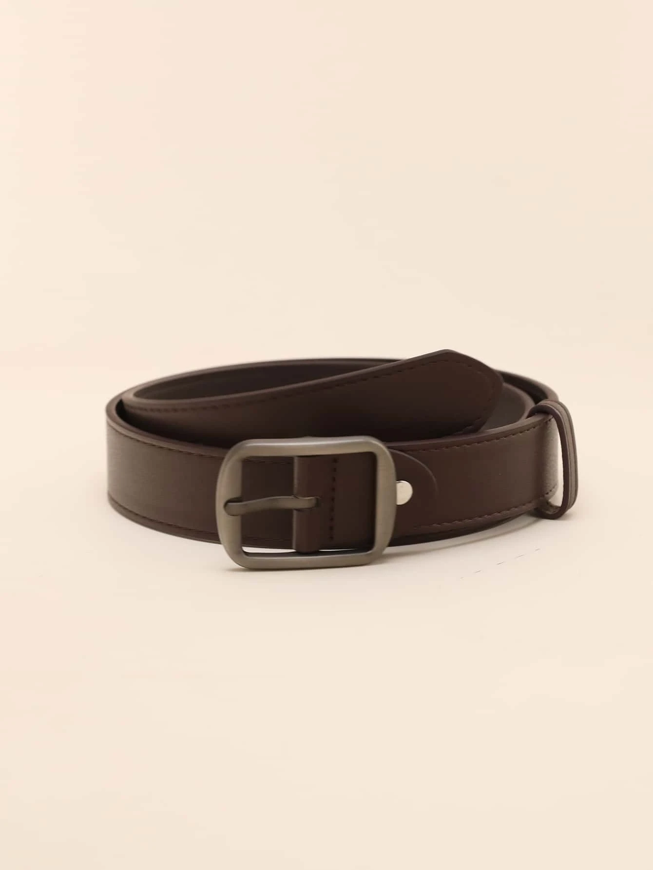 Ceinture en PU de couleur café avec boucle argentée et détails de couture. Bohème, — vue 4