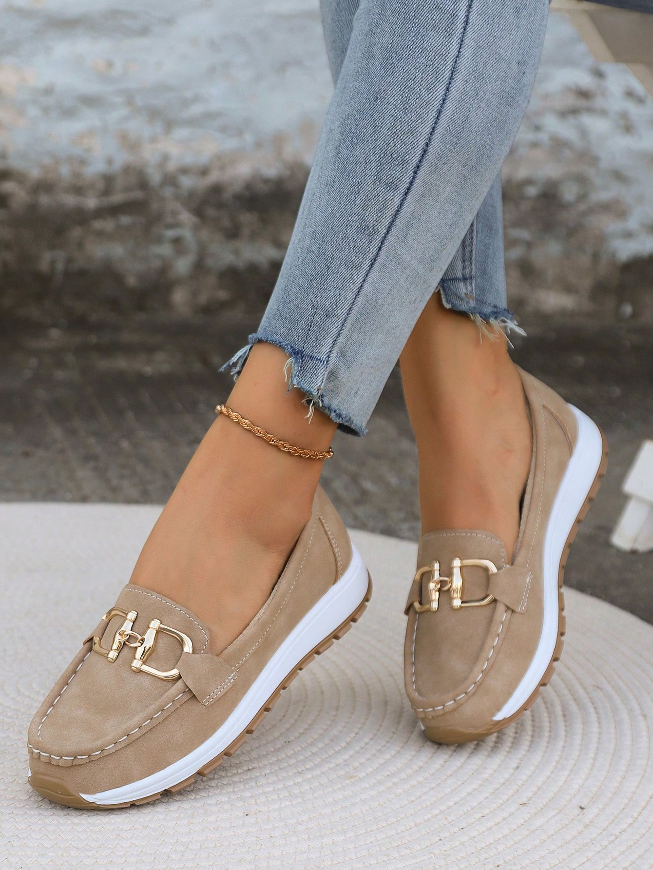 Chaussures d'été ajourées nouveau style pour femmes d'âge moyen, chaussures de maman, — vue 5