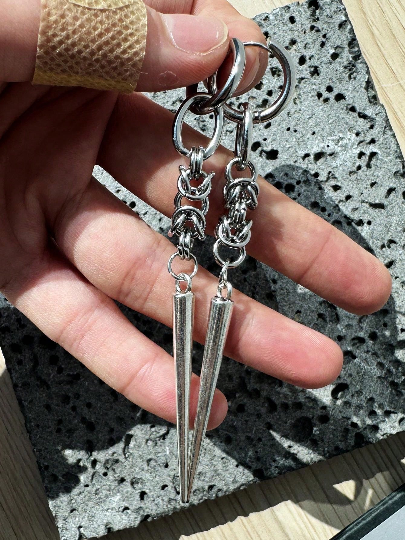 1 paire de boucles d'oreilles en alliage conique et piquante, style punk gothique hip-hop — vue 11