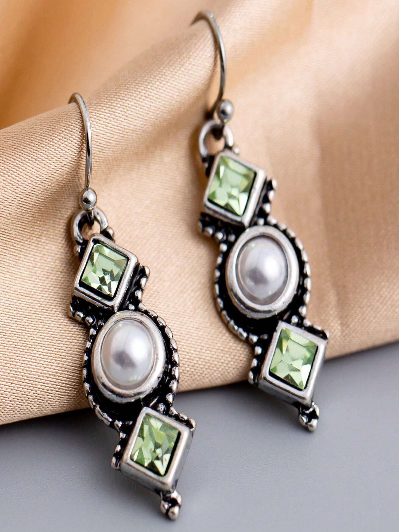 1 paire de boucles d'oreilles pendantes géométriques asymétriques vintage avec faux — vue 3