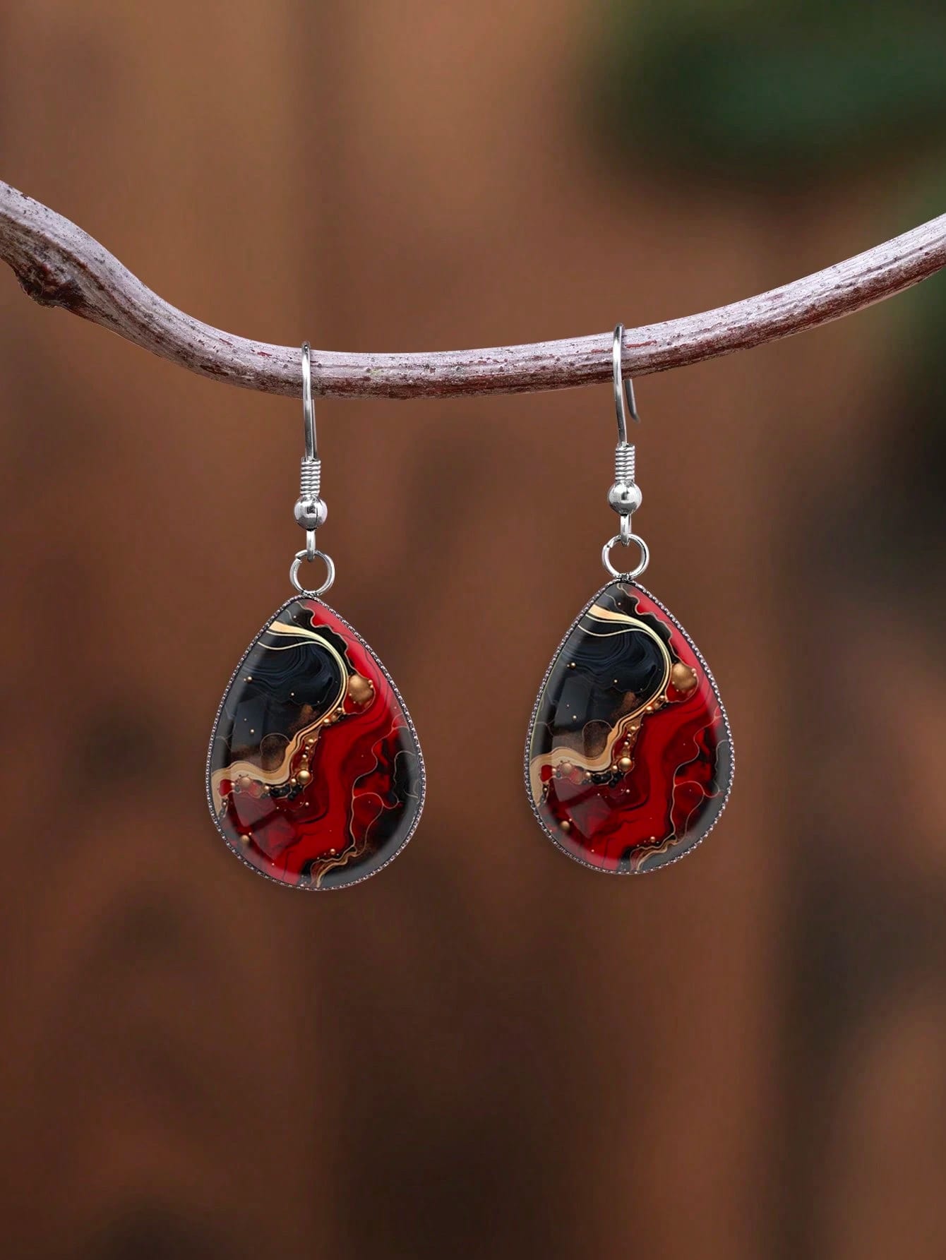 YUJUGLOW 1 paire de boucles d'oreilles style abstrait rouge à motif texturé avec crochets