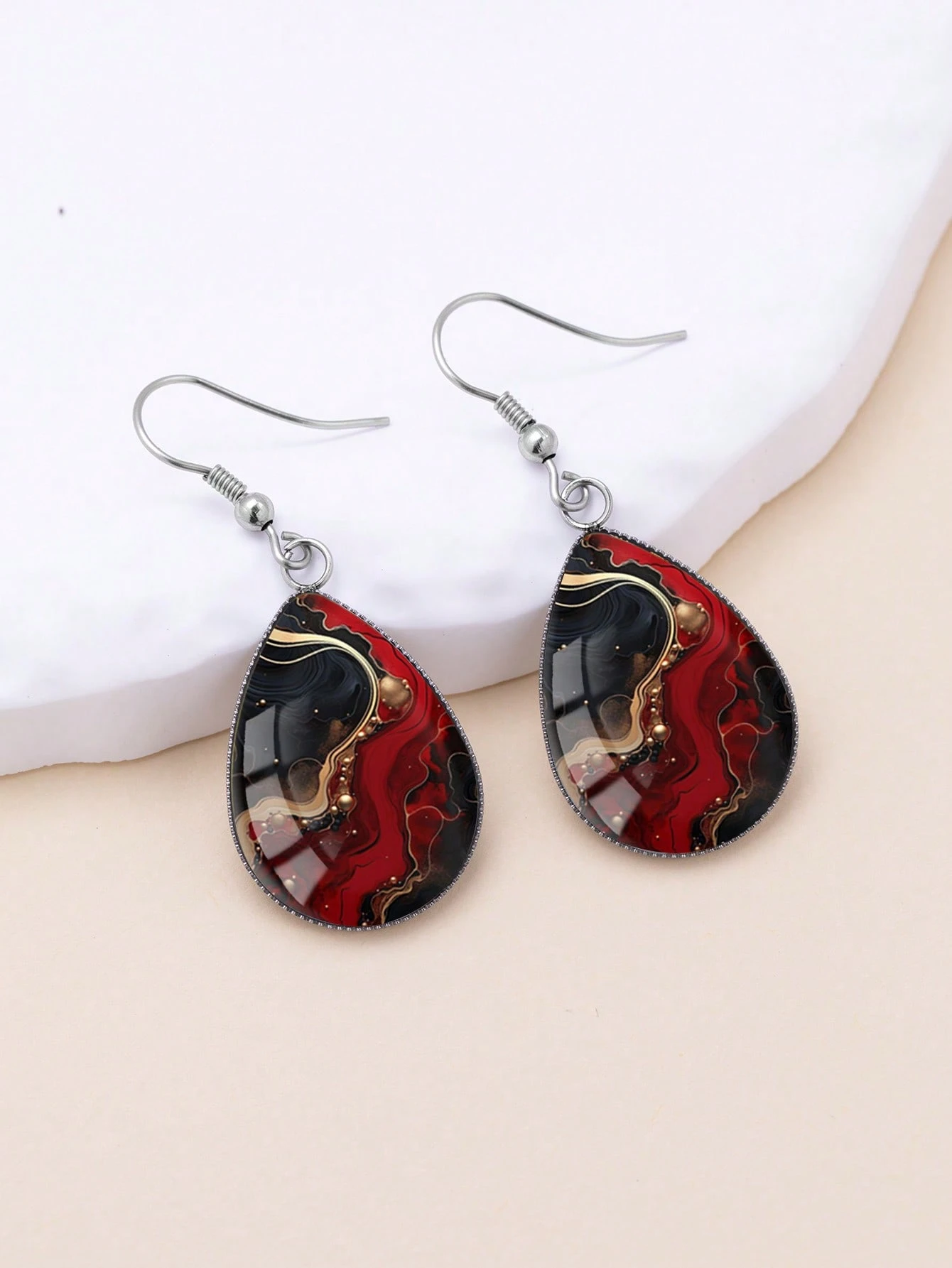 YUJUGLOW 1 paire de boucles d'oreilles style abstrait rouge à motif texturé avec crochets — vue 6