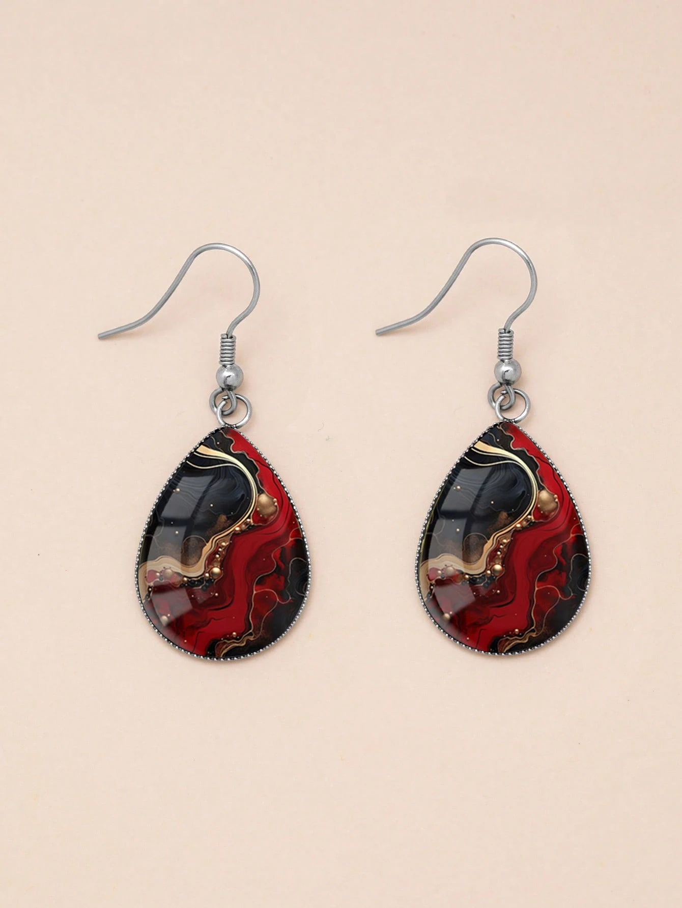 YUJUGLOW 1 paire de boucles d'oreilles style abstrait rouge à motif texturé avec crochets — vue 4
