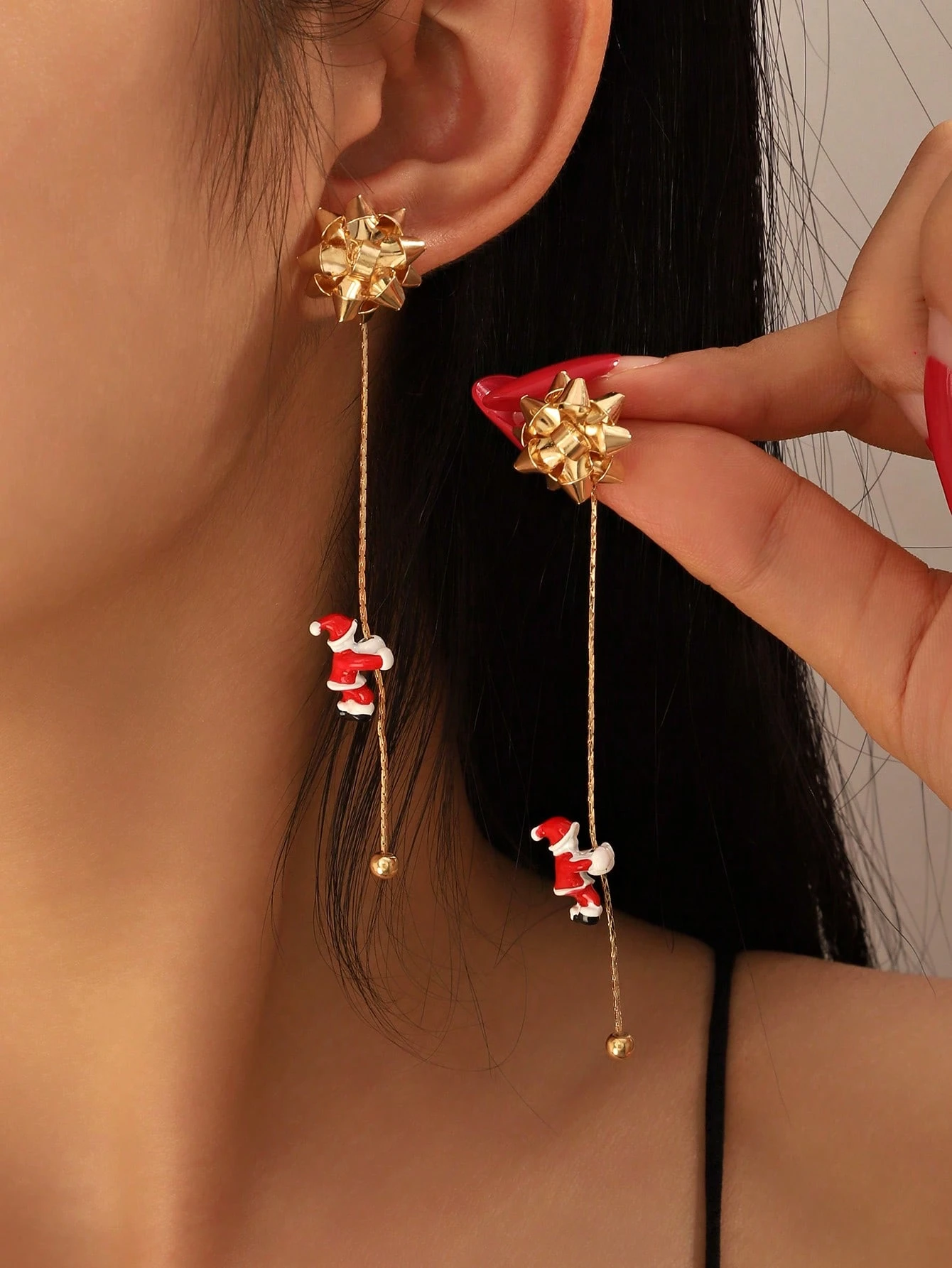 1 paire de boucles d'oreilles pendantes avec fleur de Noël et Père Noël à gland, cadeau