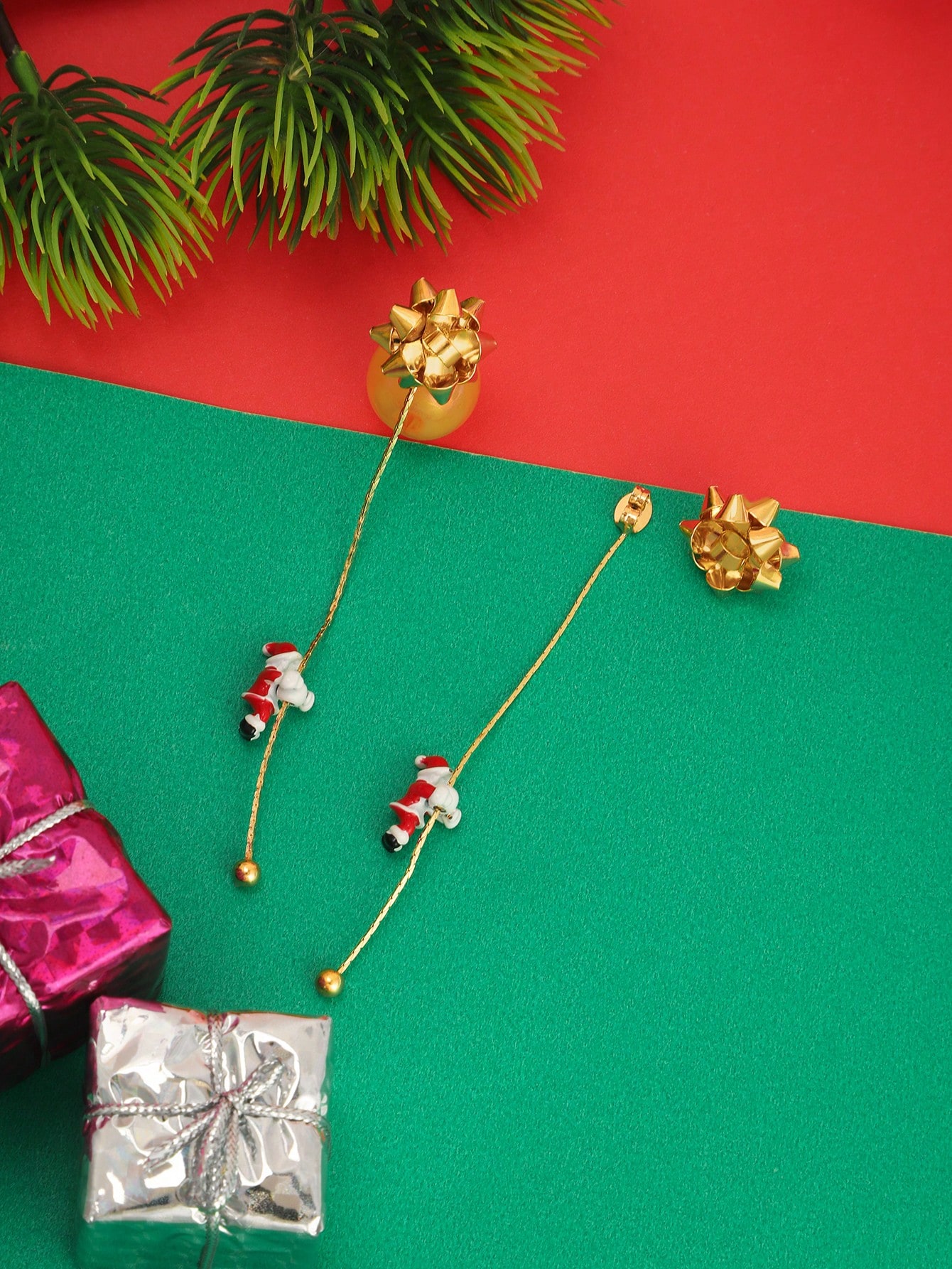 1 paire de boucles d'oreilles pendantes avec fleur de Noël et Père Noël à gland, cadeau — vue 5