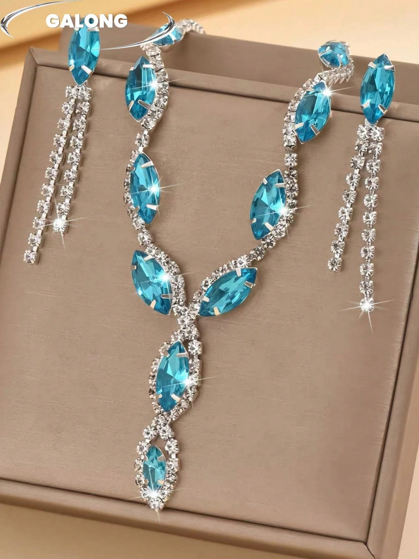 Ensemble de bijoux de luxe avec strass en forme de marquise et franges pour femmes, — vue 7