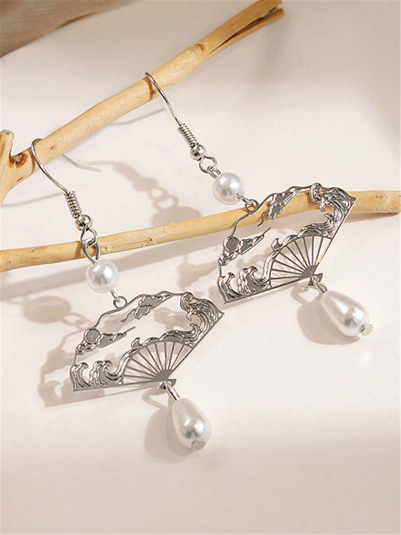 1 paire de boucles d'oreilles en forme d'éventail, argent chinois avec perle, design — vue 5