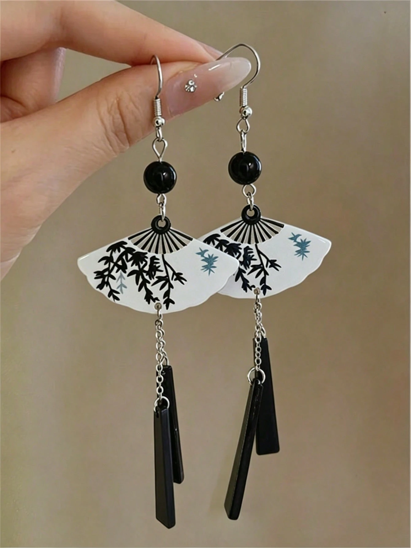 1 paire de boucles d'oreilles en forme d'éventail, argent chinois avec perle, design — vue 2