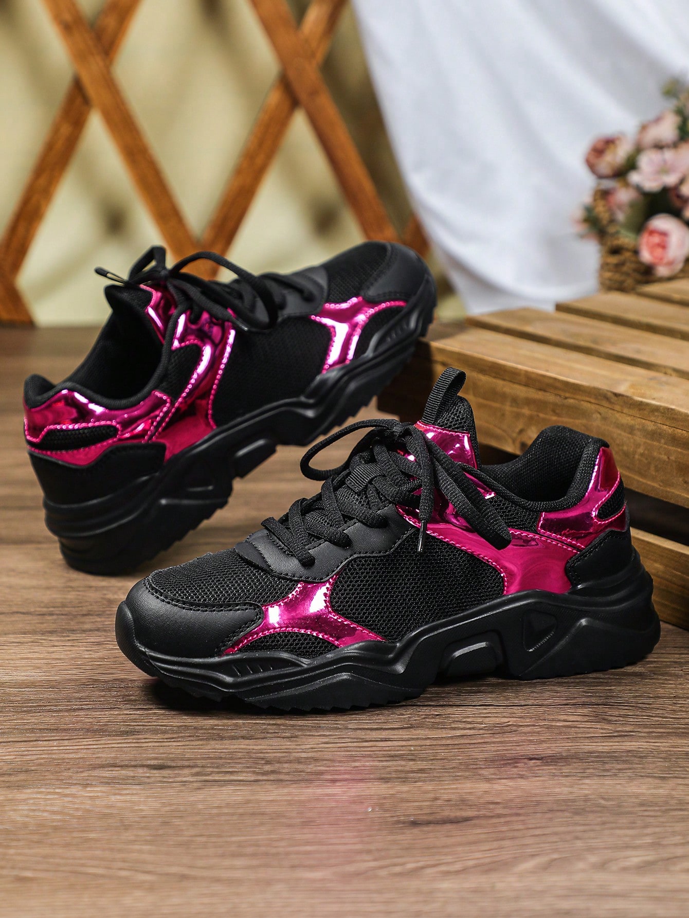 Baskets noires style rétro sport confortables pour fitness extérieur et usage — vue 3