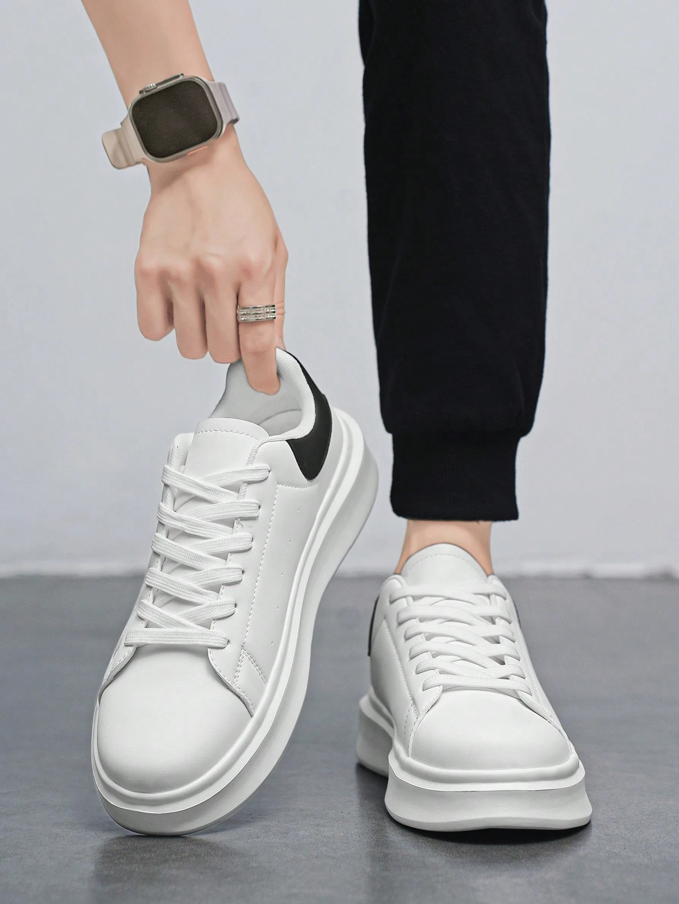 Baskets décontractées pour hommes de couleur unie, style minimaliste mode, lacets, — vue 2
